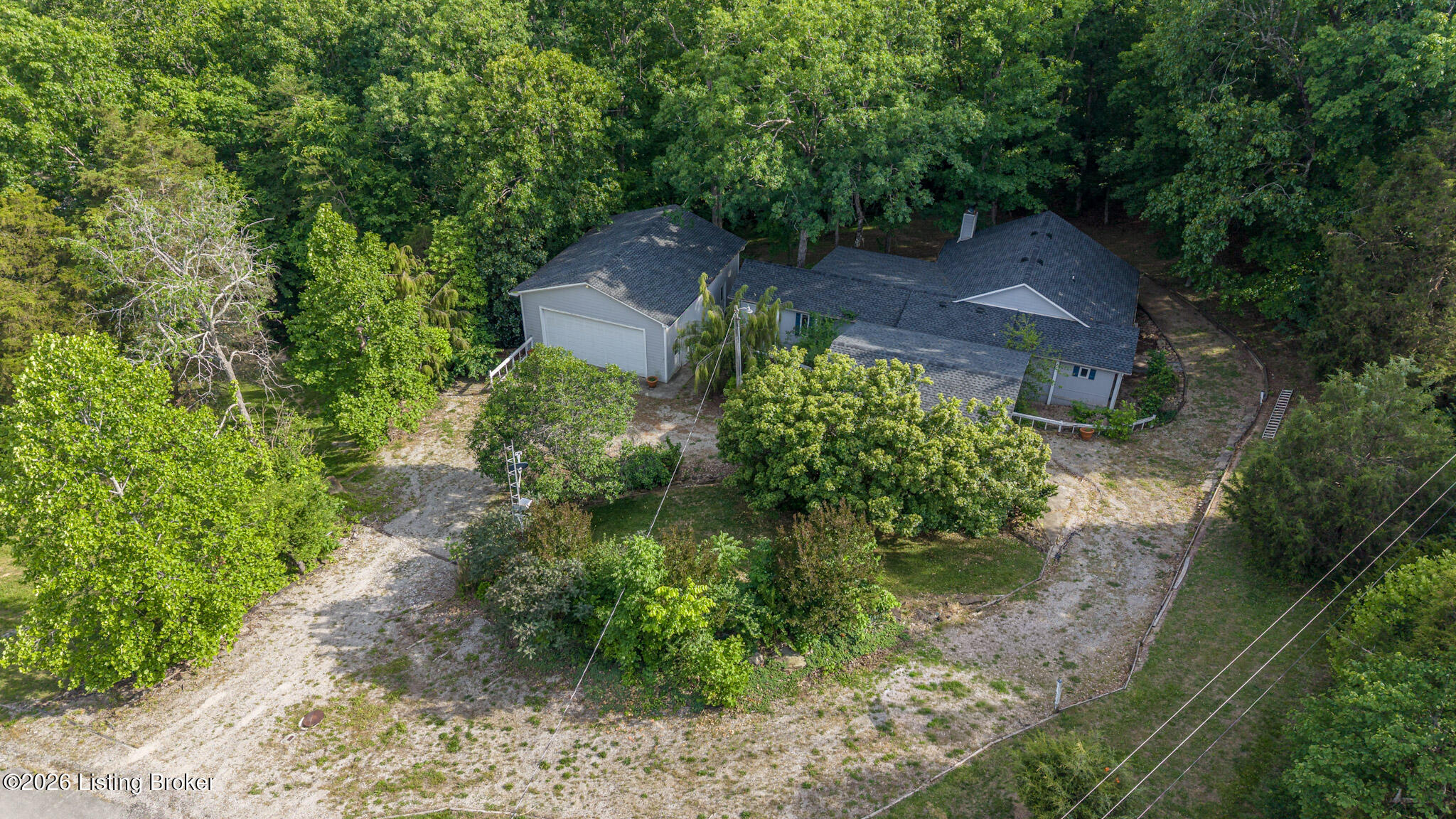 877 Twin Cove Rd — photo