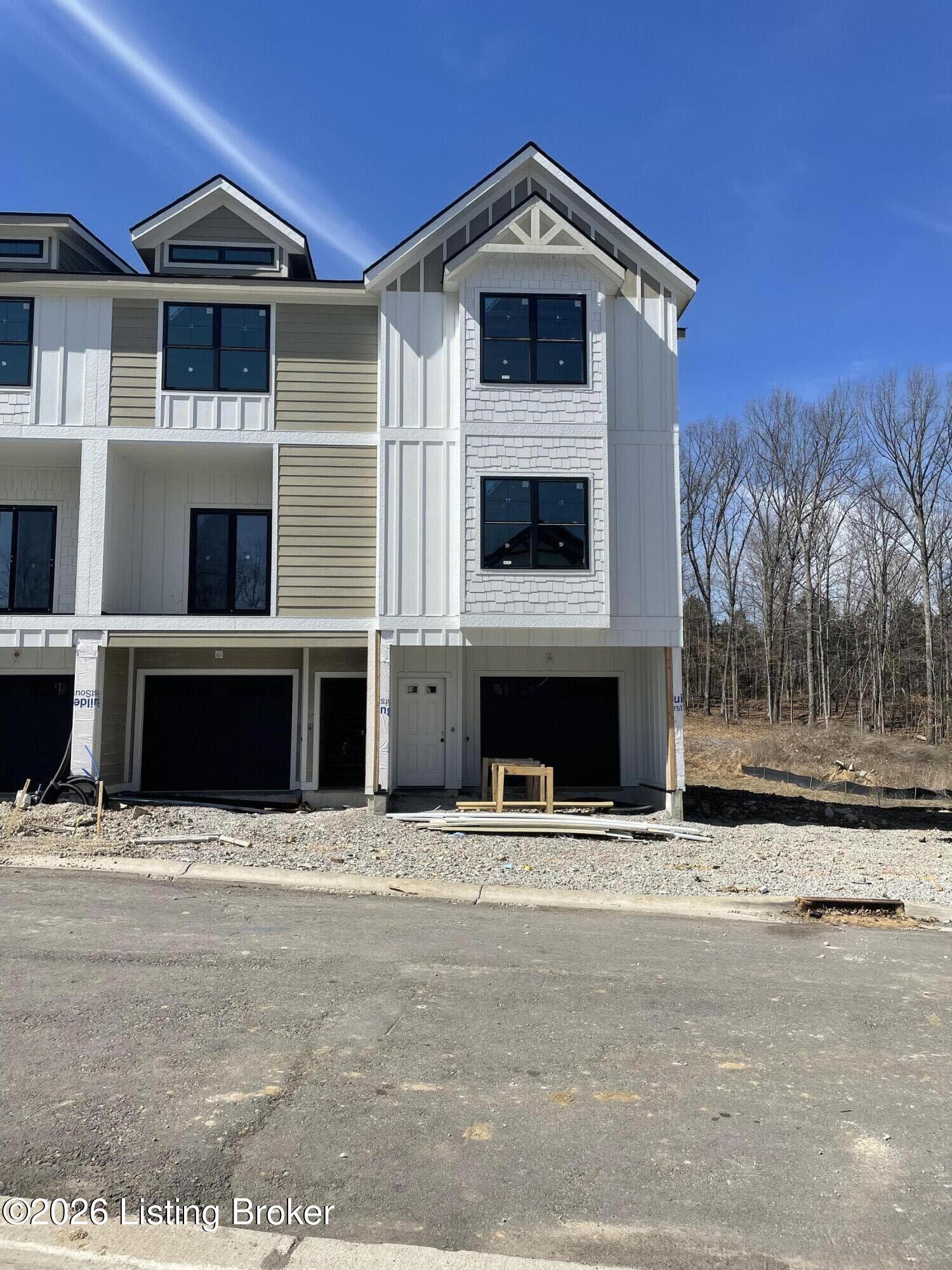 7302 Park Vue Dr — photo
