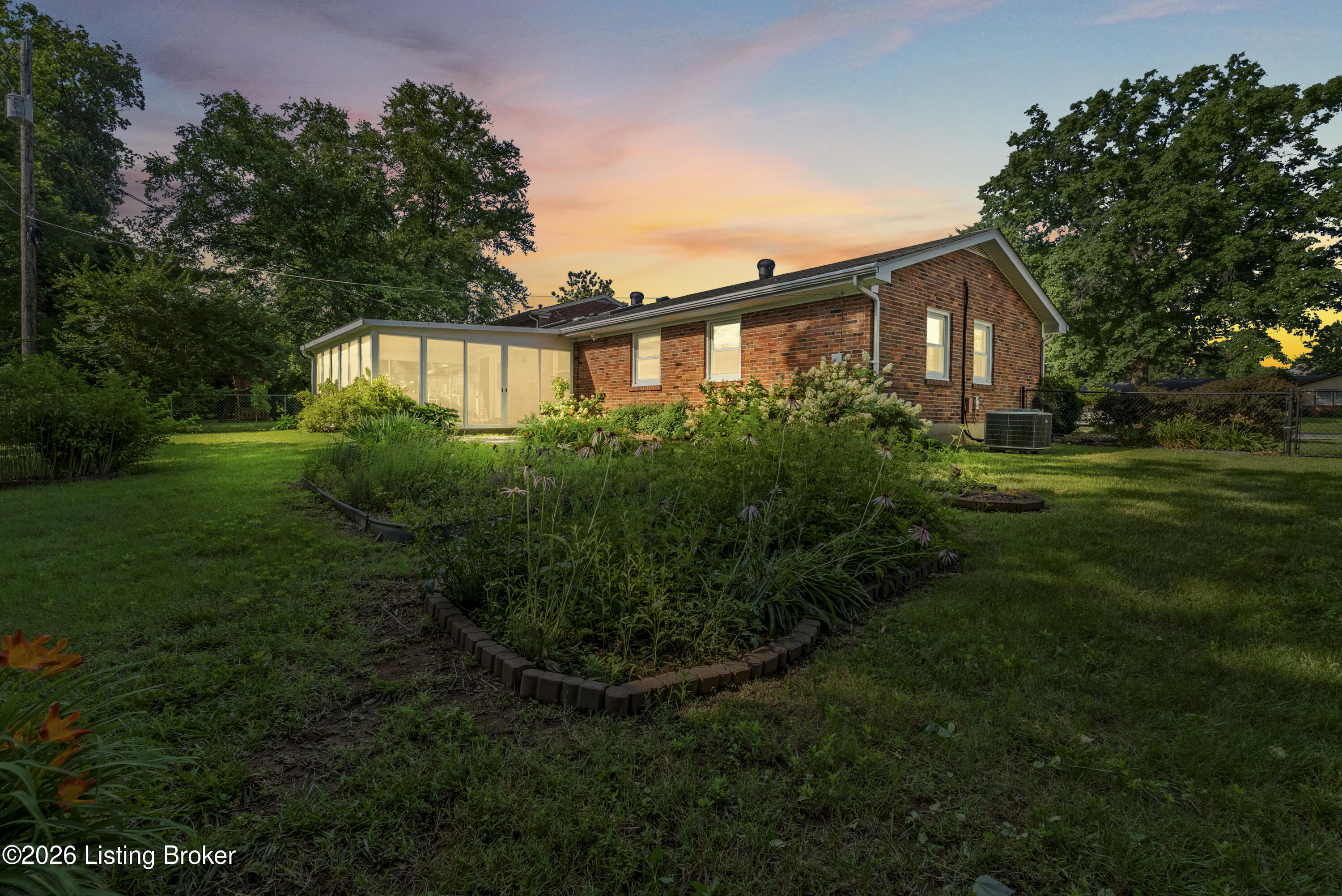 121 Blue Fields Rd — photo