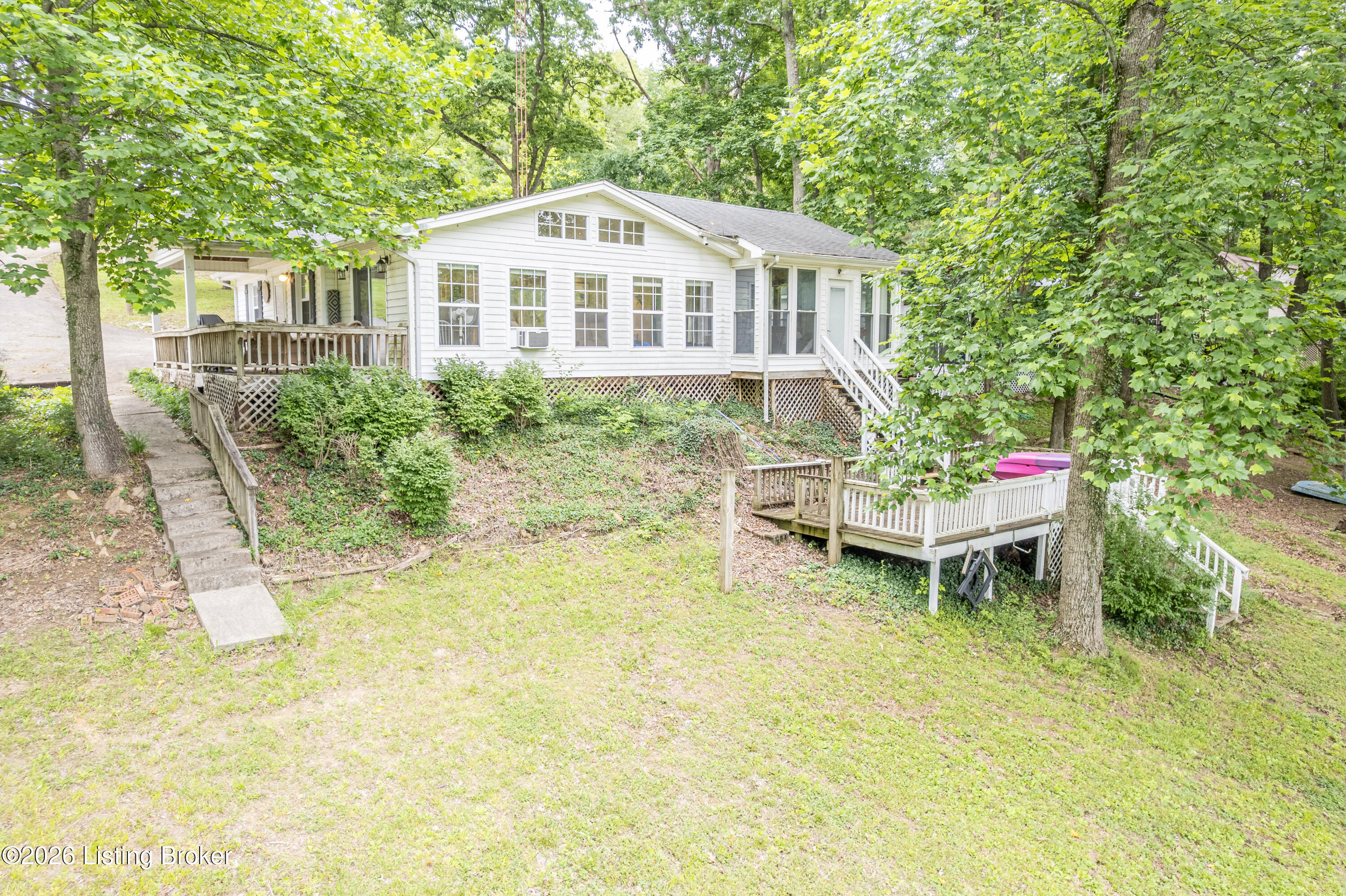 524 Pine Ridge Ln — photo