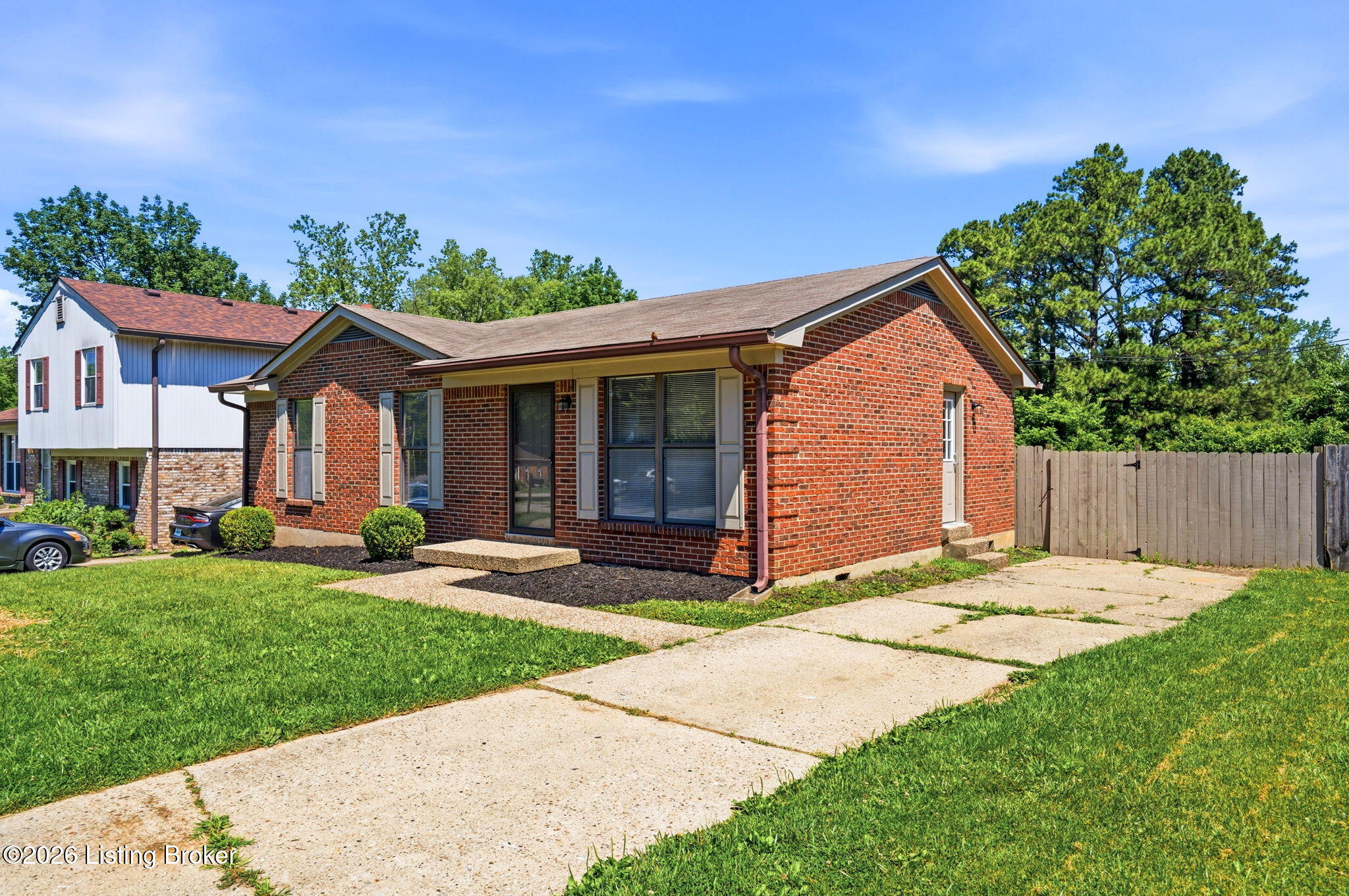 7902 Rochelle Rd, Louisville, KY 40228 — photo 3