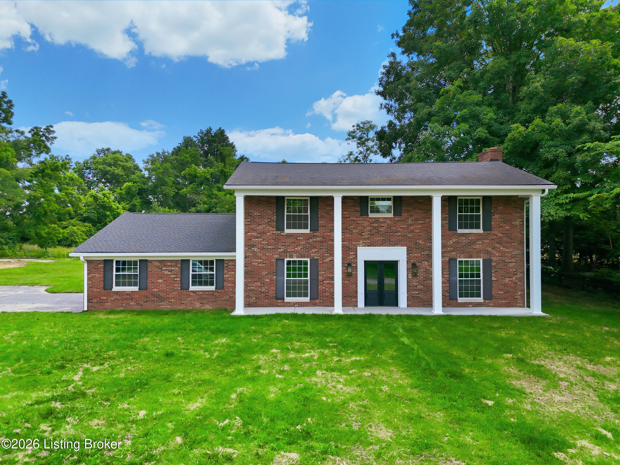 315 Pin Oak Dr — photo