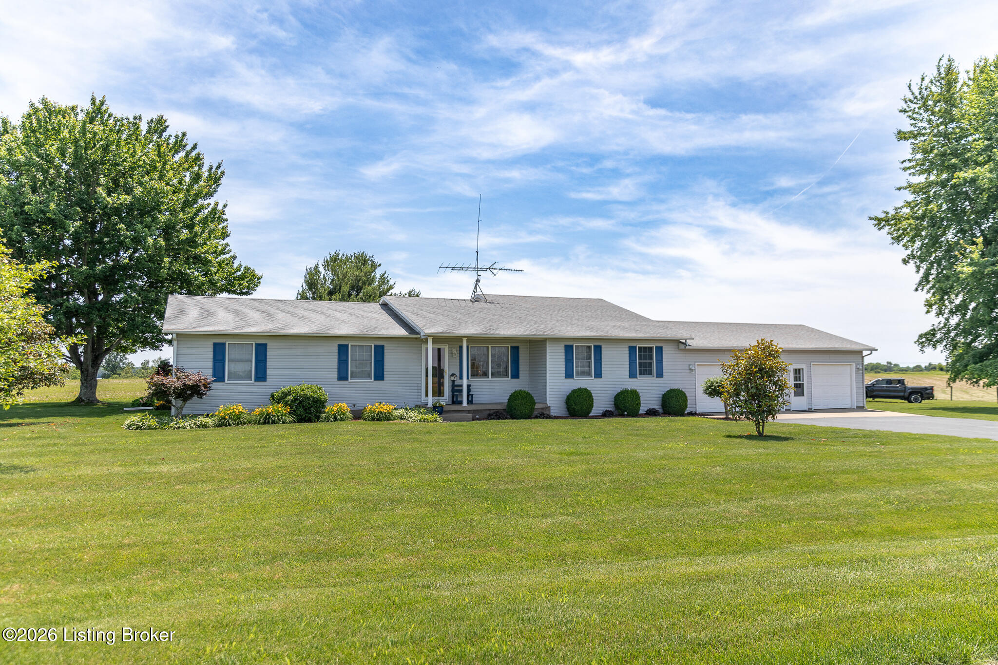 690 Joyce Ridge Rd — photo