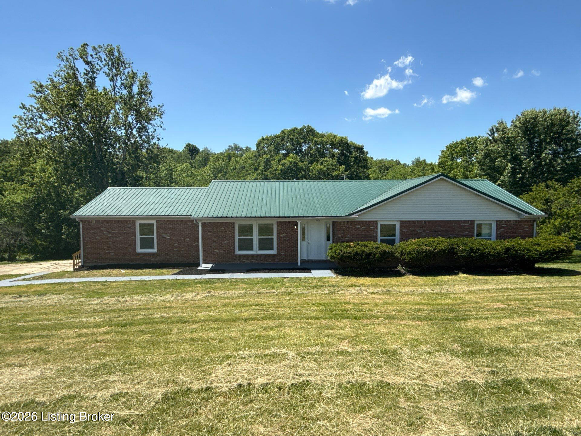 729 Hempridge Rd — photo