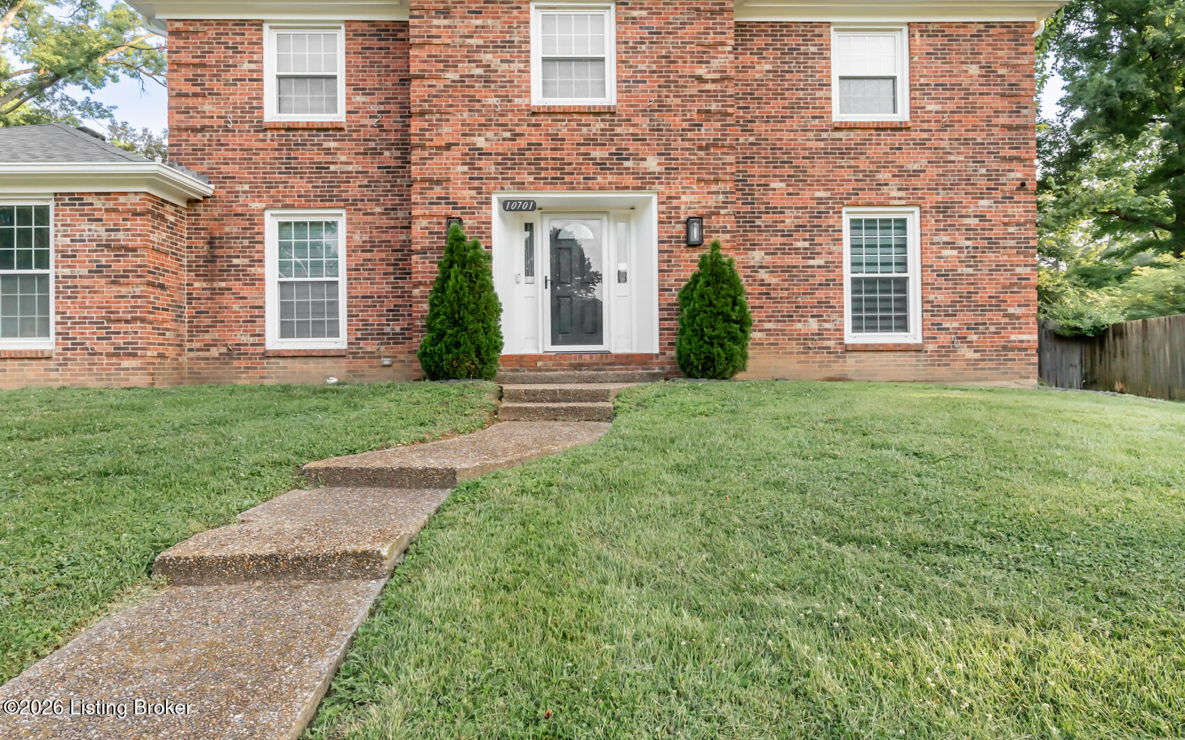 10701 Linn Station Rd — photo