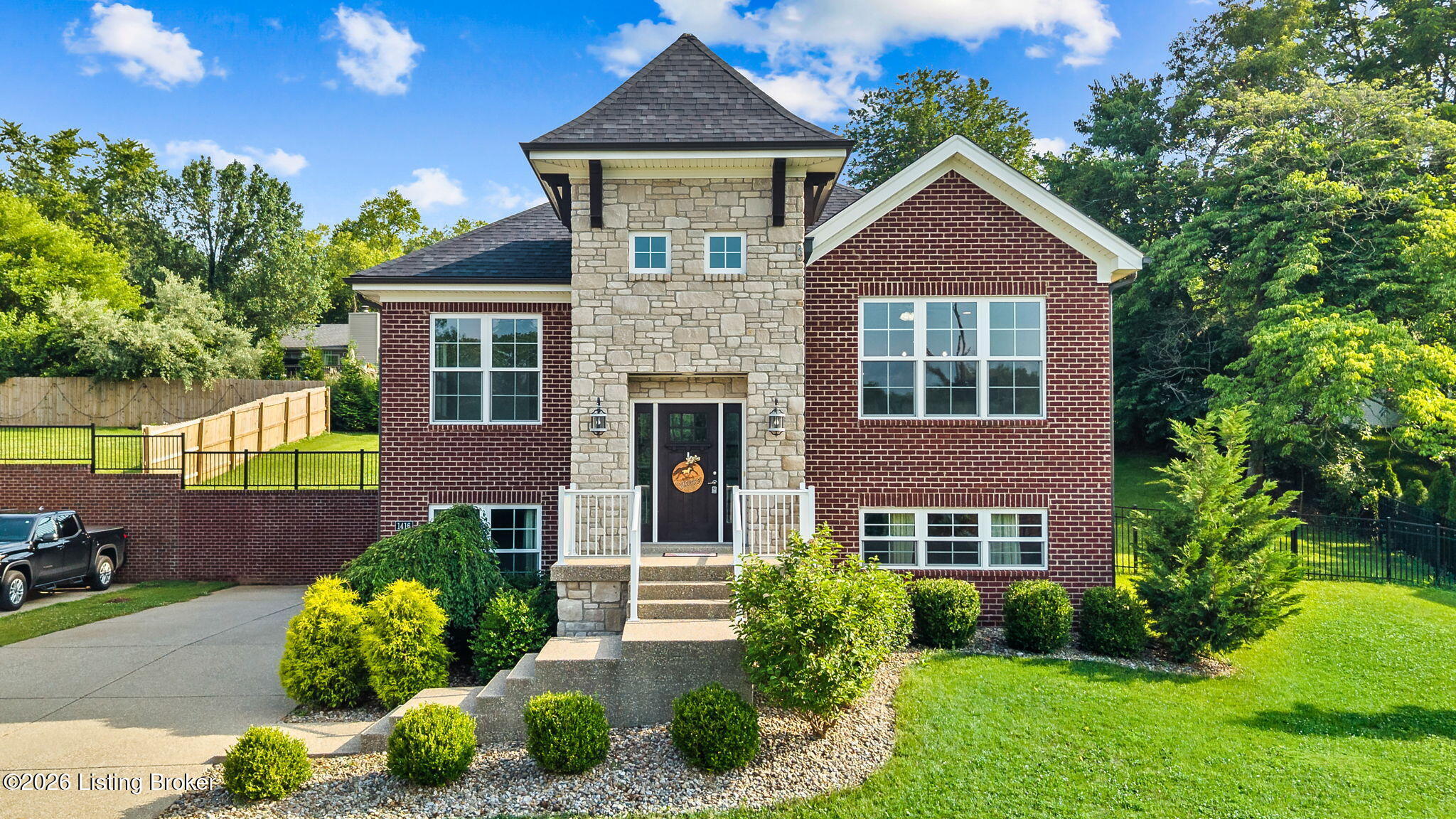 1416 Nightingale Ln — photo