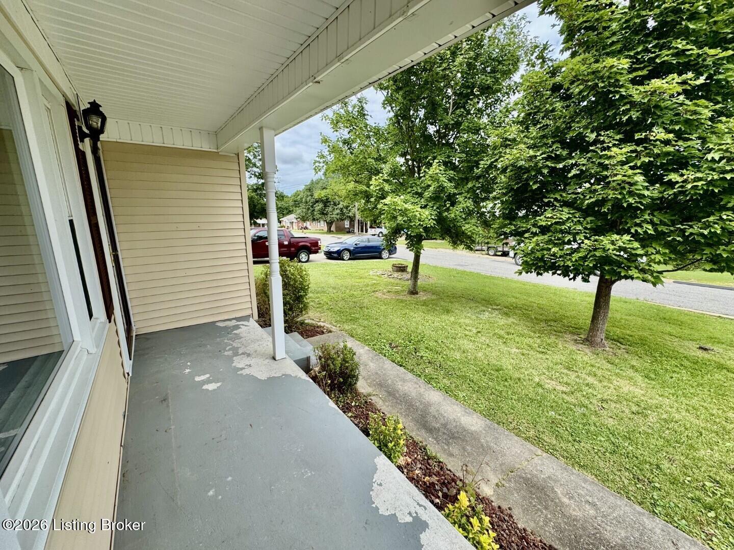 207 Rizer Ave, Springfield, KY 40069 — photo 3