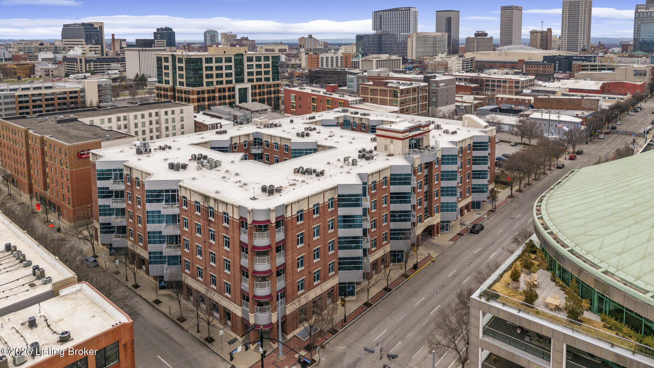 324 E Main St 213 — photo