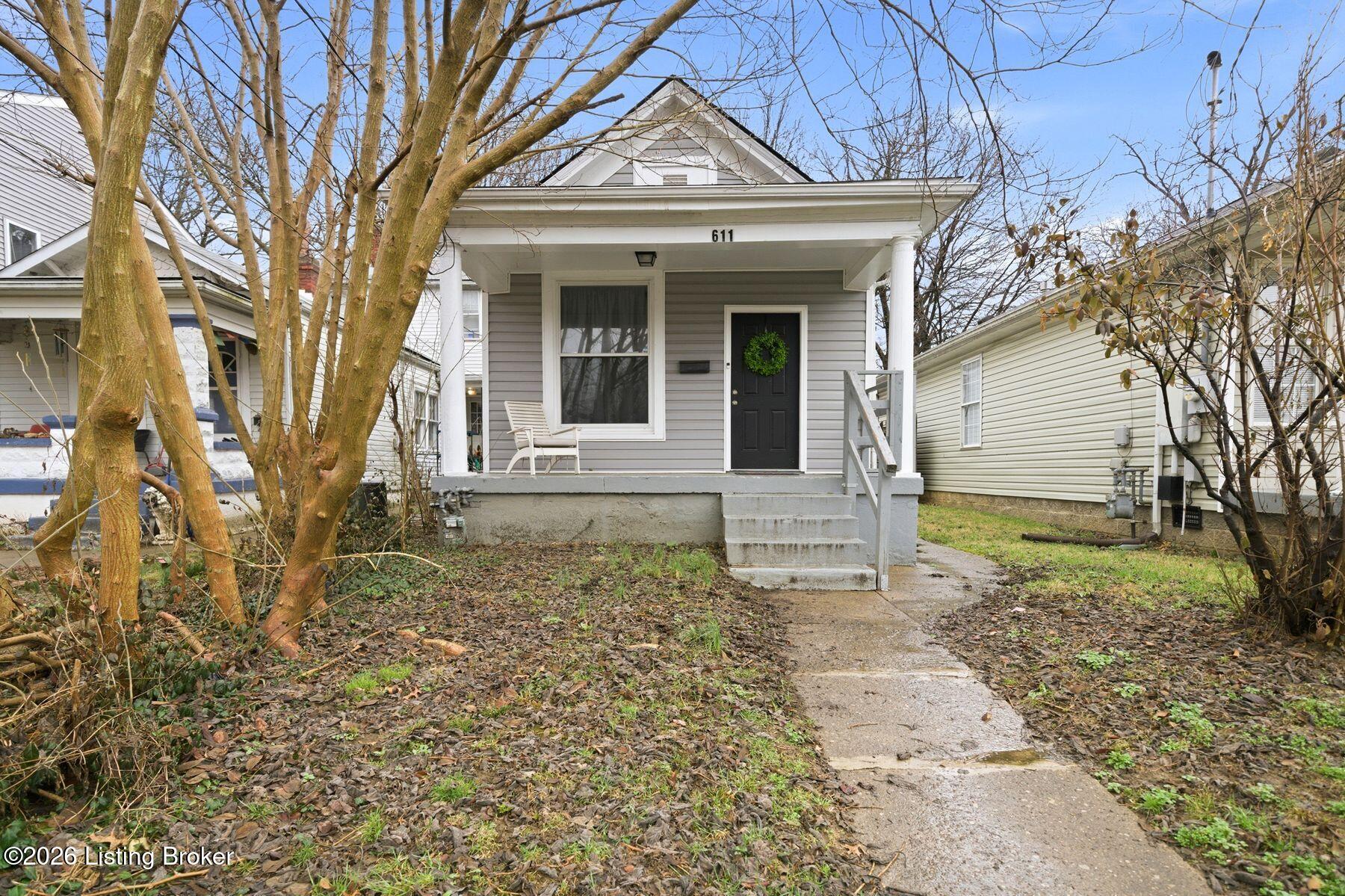 611 E Hill St — photo