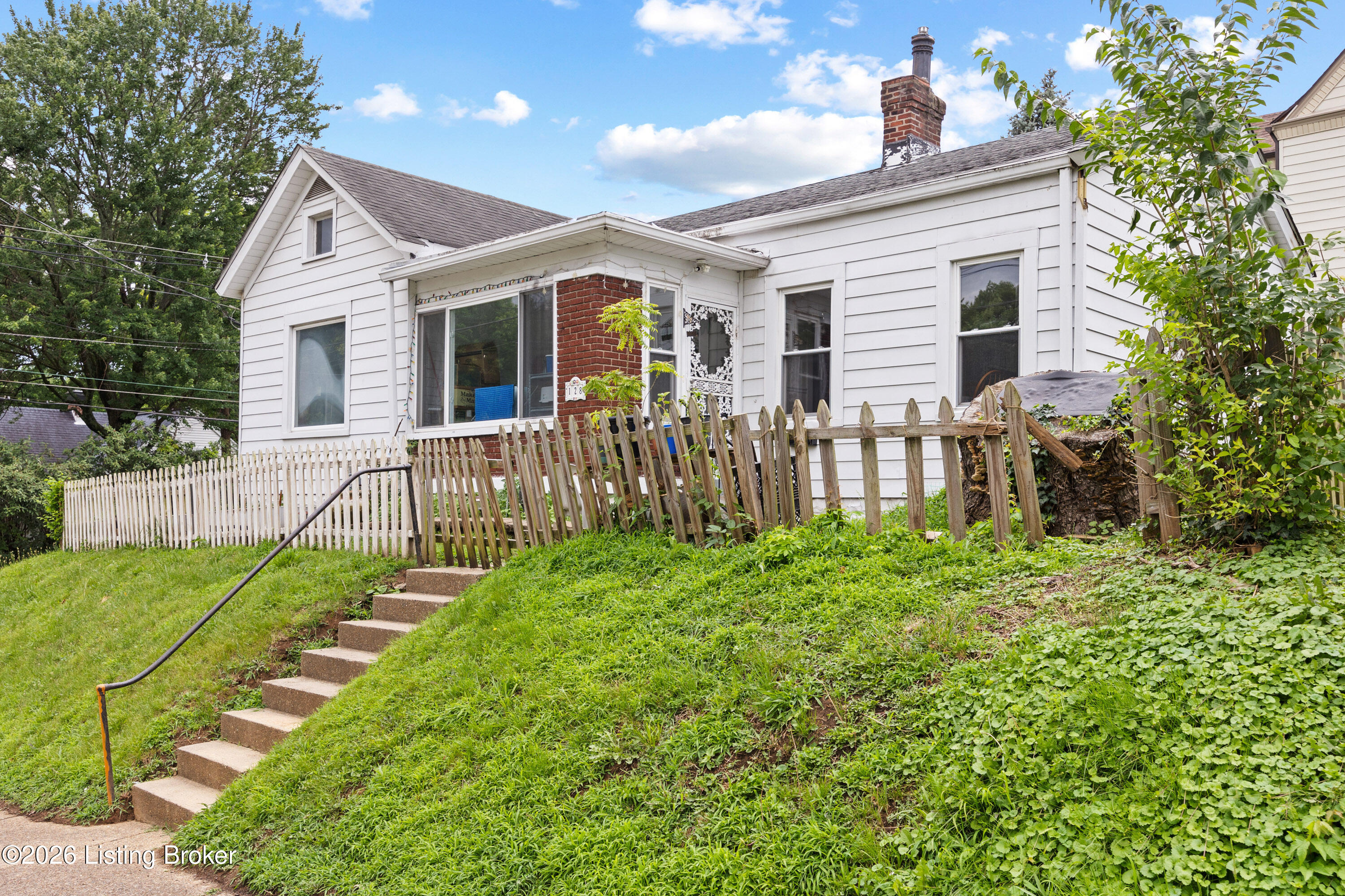 128 S Ewing Ave — photo