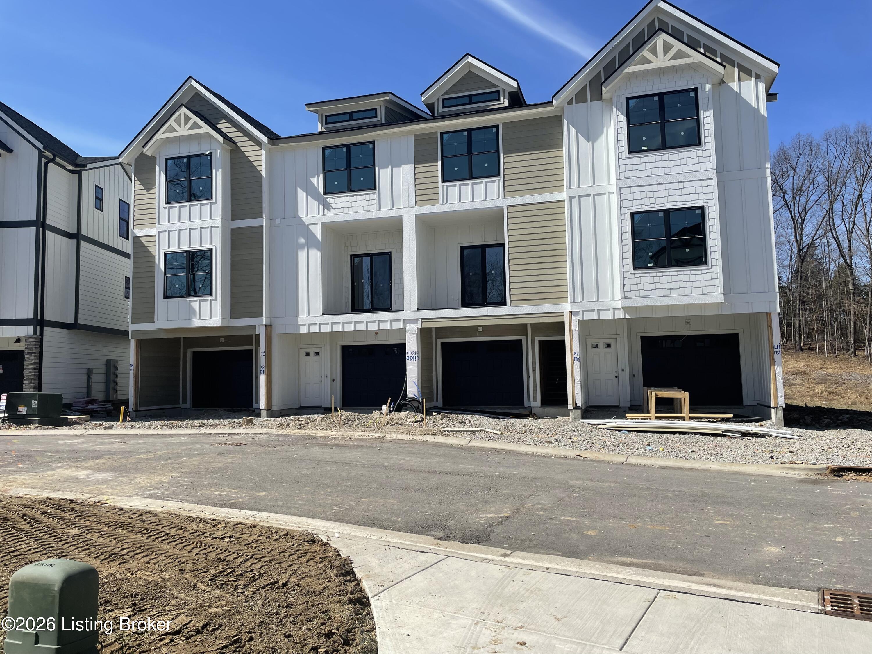 7304 Park Vue Dr — photo