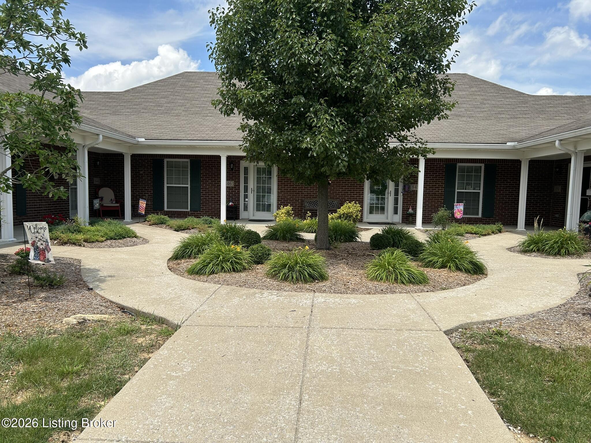 850 Garden Pointe Dr — photo