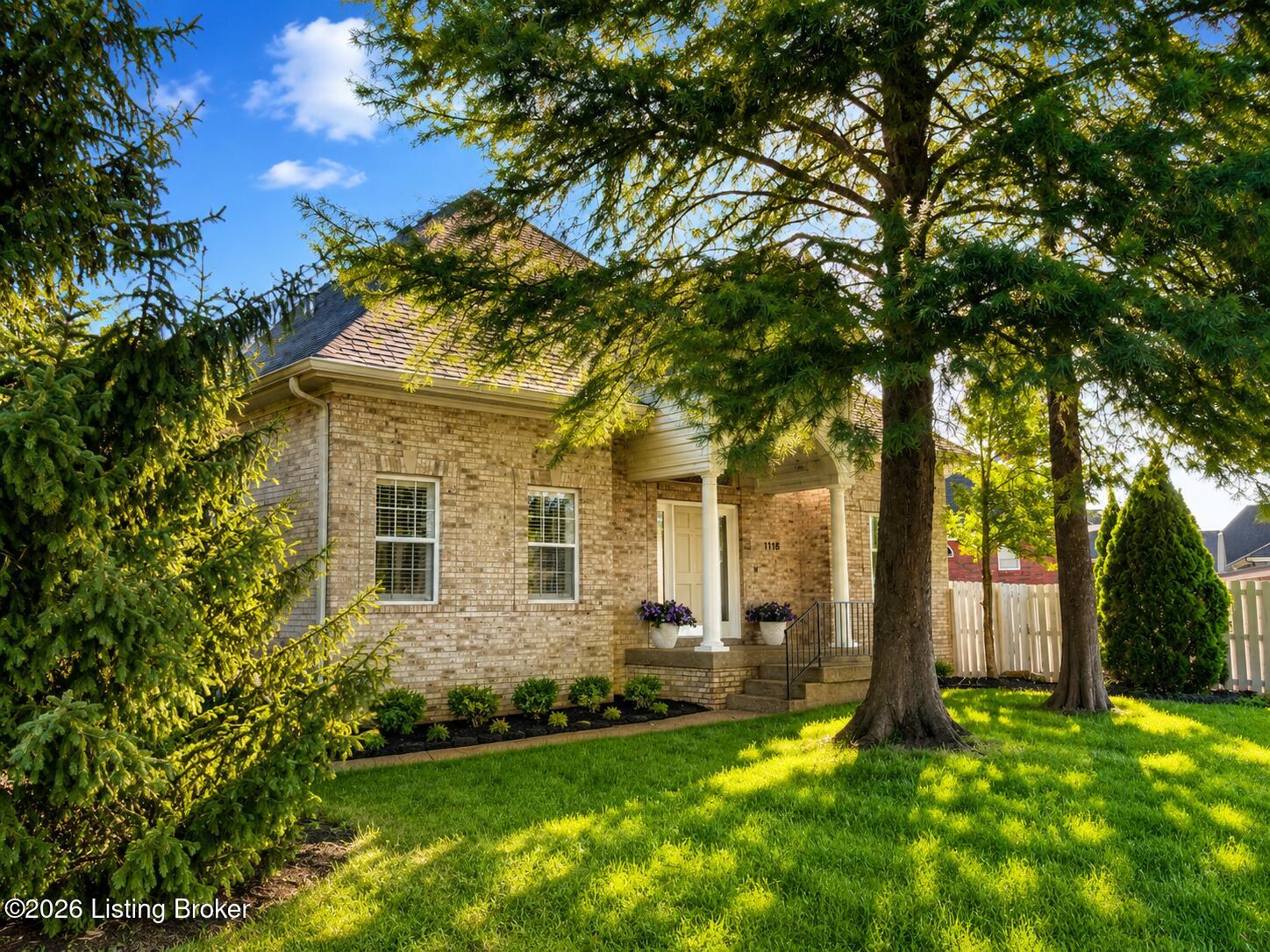 1118 Silvercrest Ln — photo