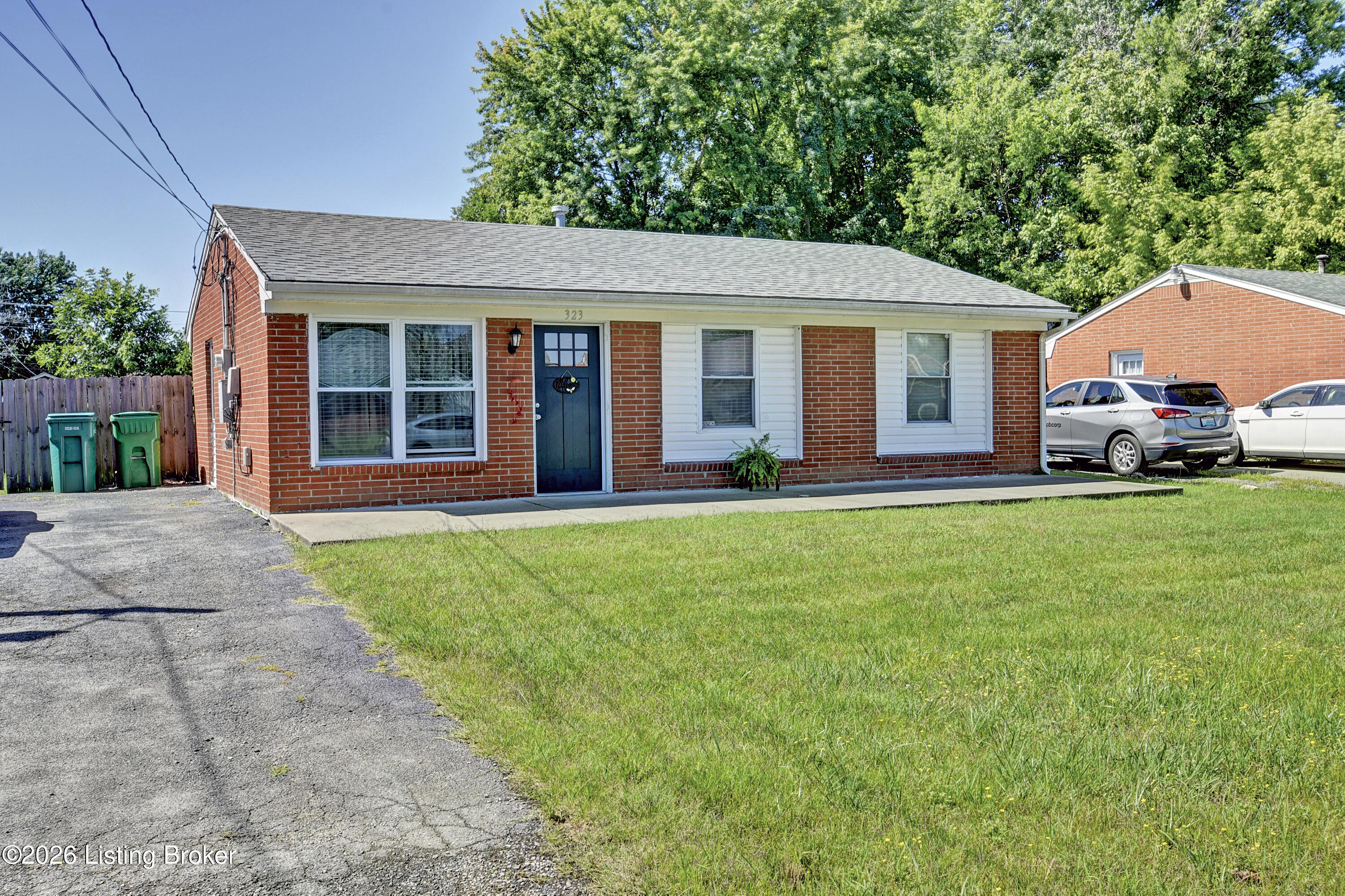 323 Meadowood Rd — photo