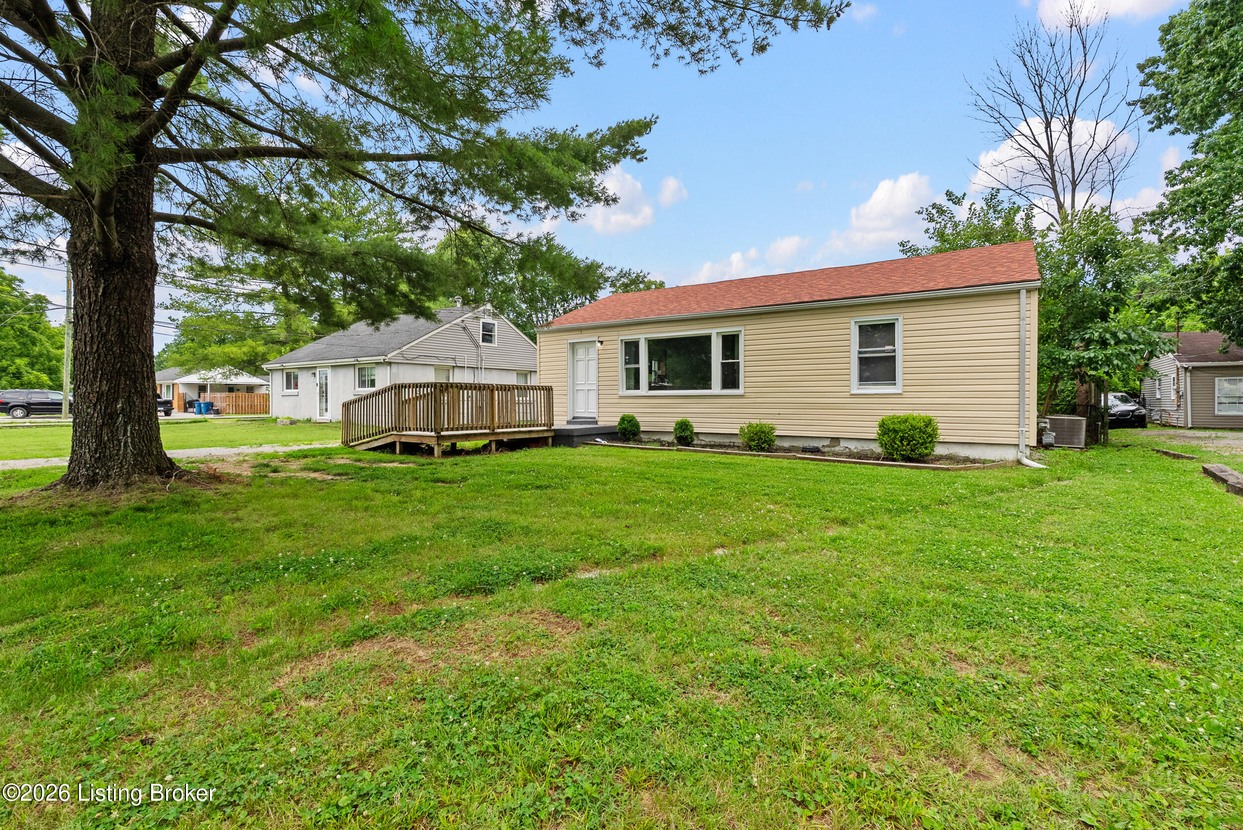 1263 Forest Dr — photo