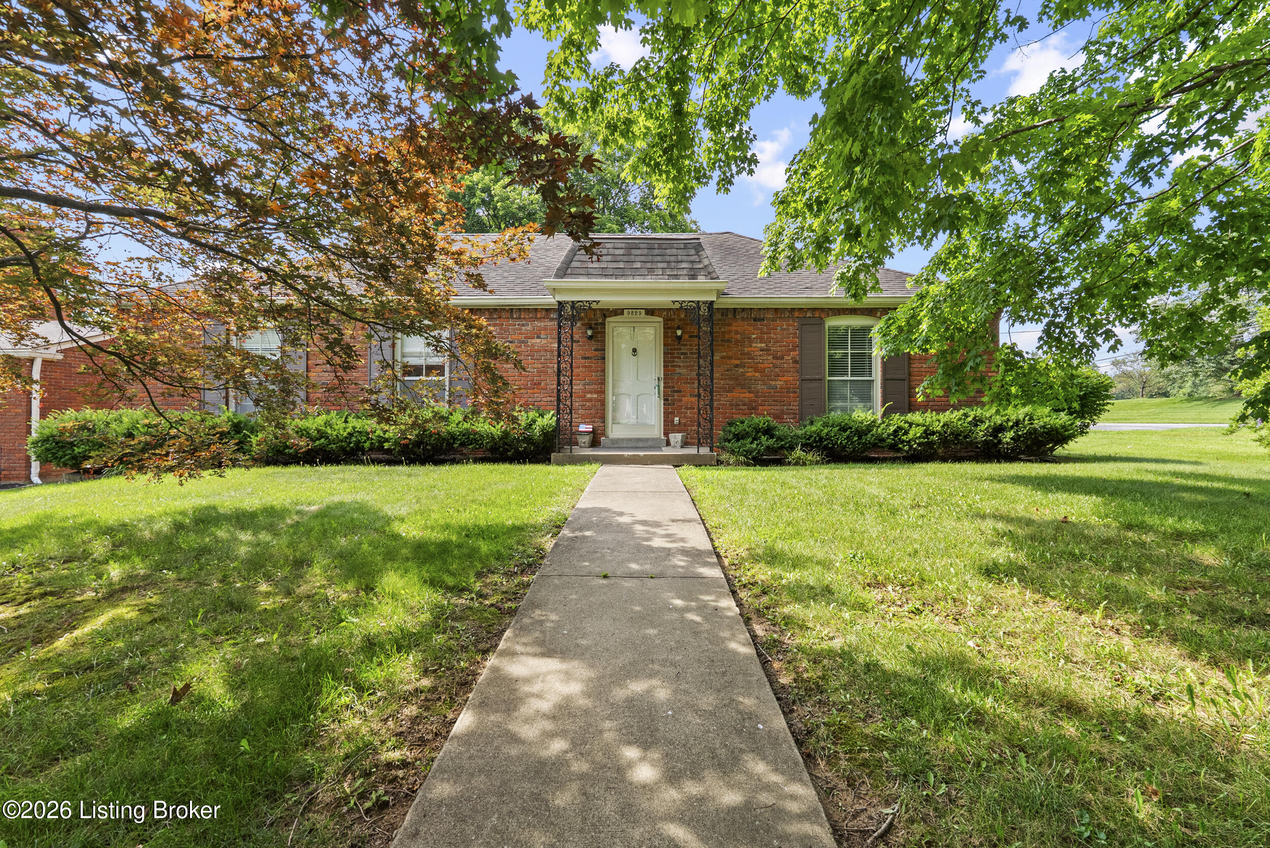 9829 Meadow Vale Dr — photo