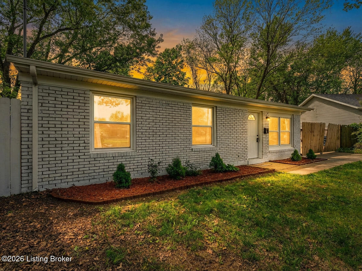 10906 Milwaukee Way — photo