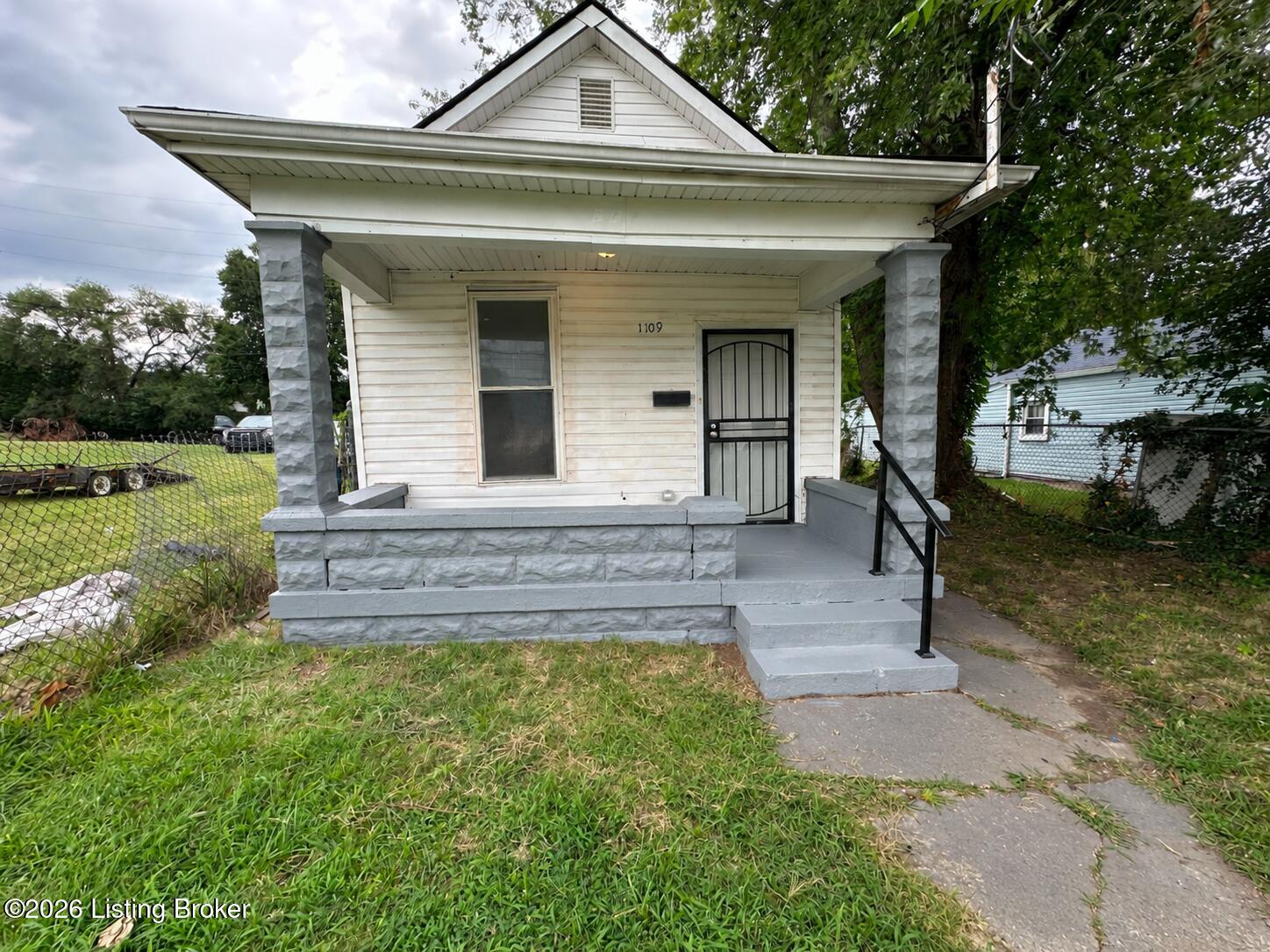 1109 W Hill St — photo