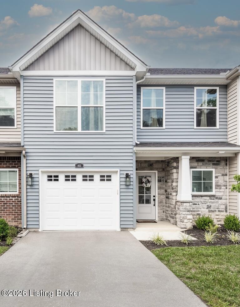 402 Railway Dr — photo