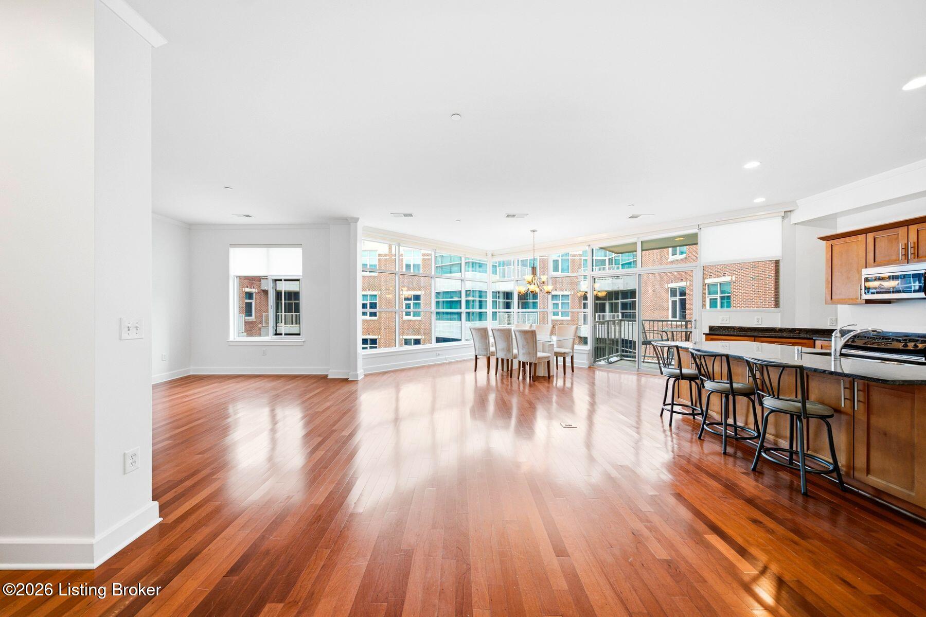 324 E Main St 405 — photo
