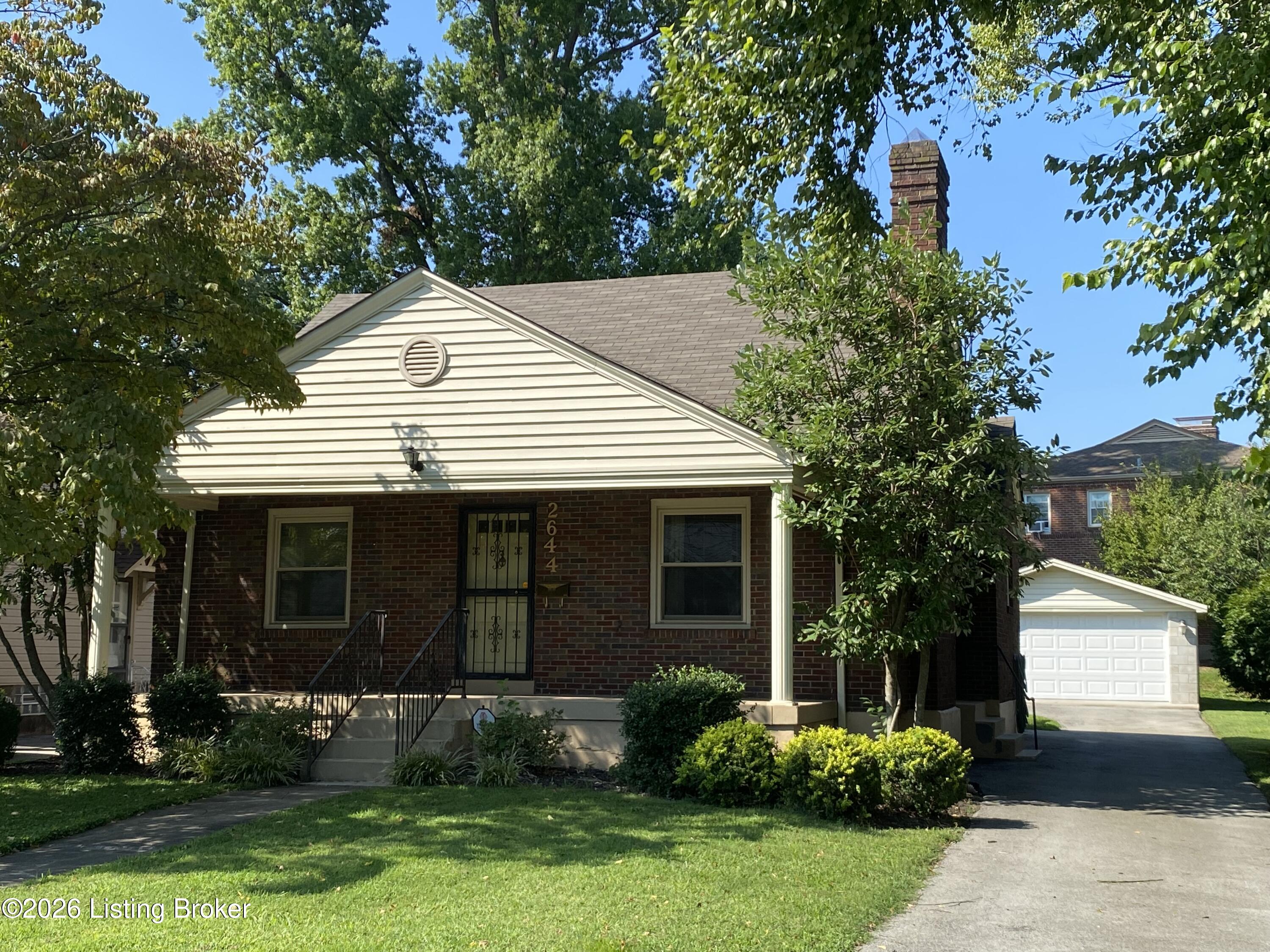 2644 Drayton Dr — photo