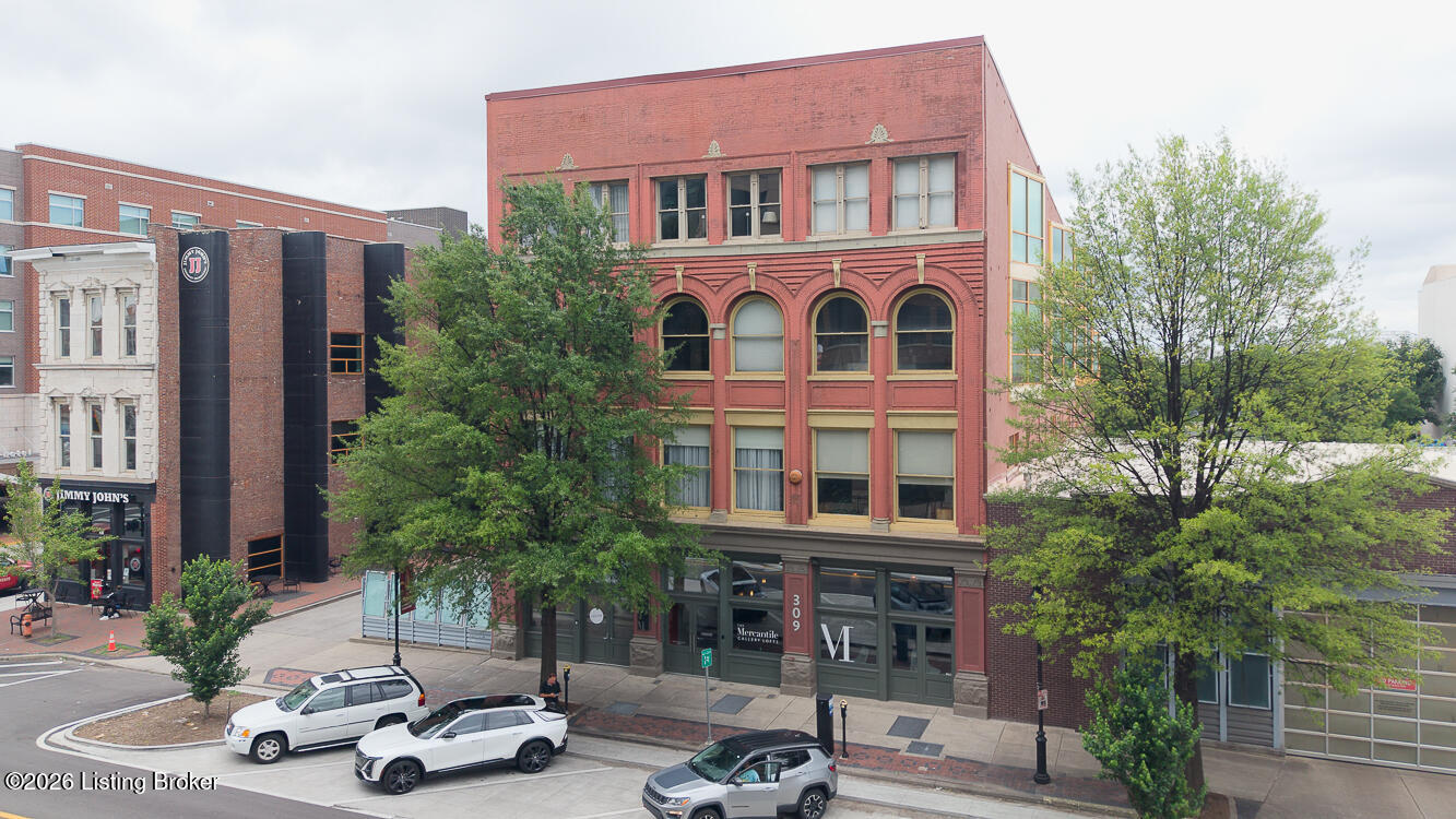 309 E Market St 313 — photo
