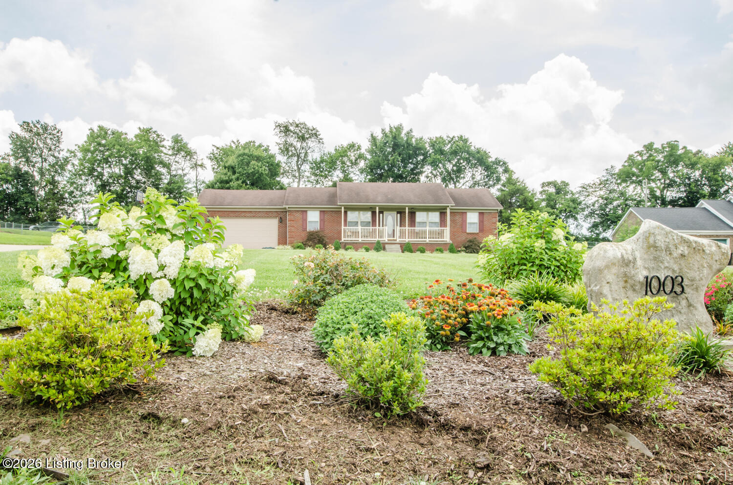 1003 Creek Pointe Dr — photo