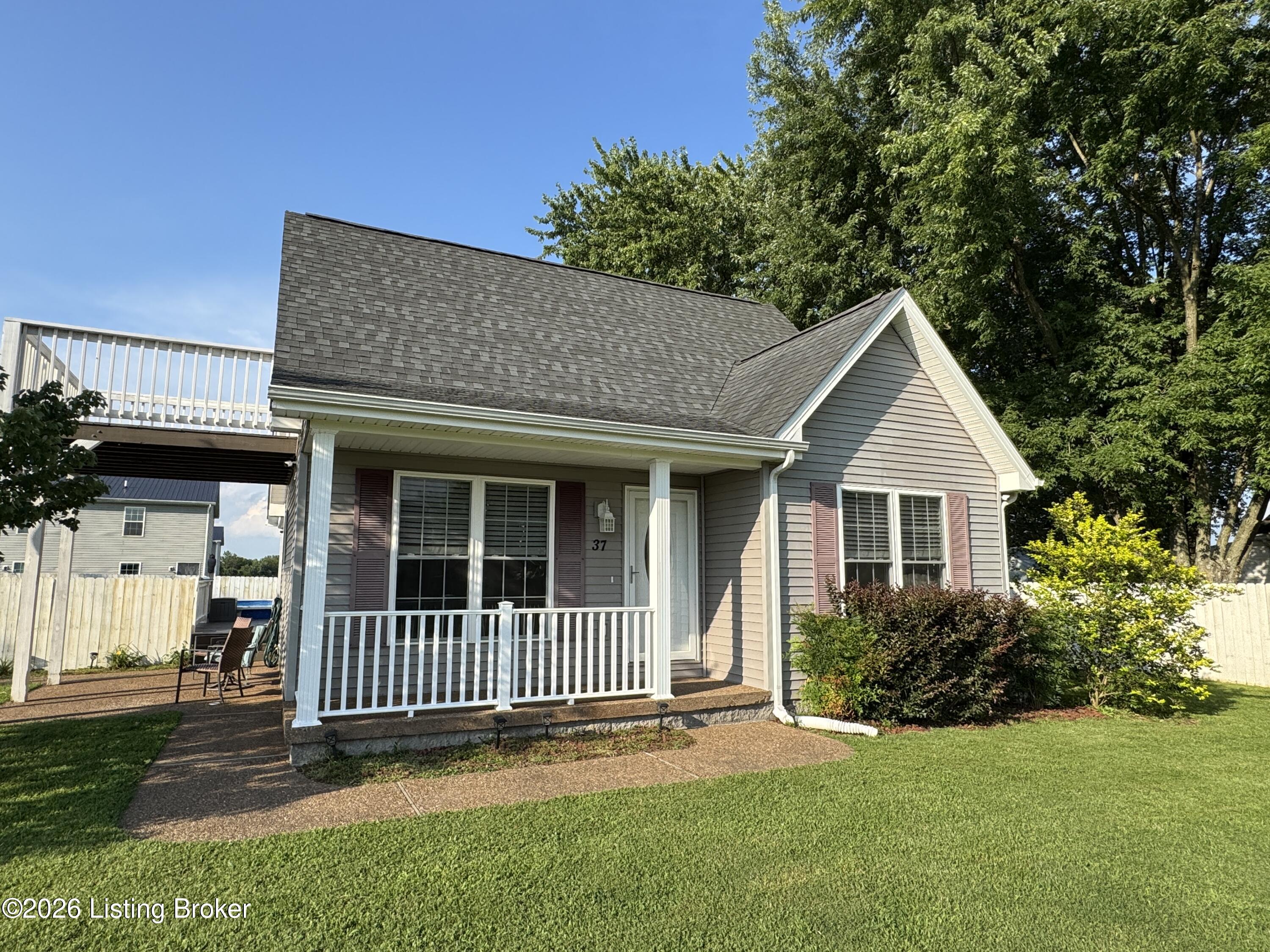 37 Vincent Way — photo