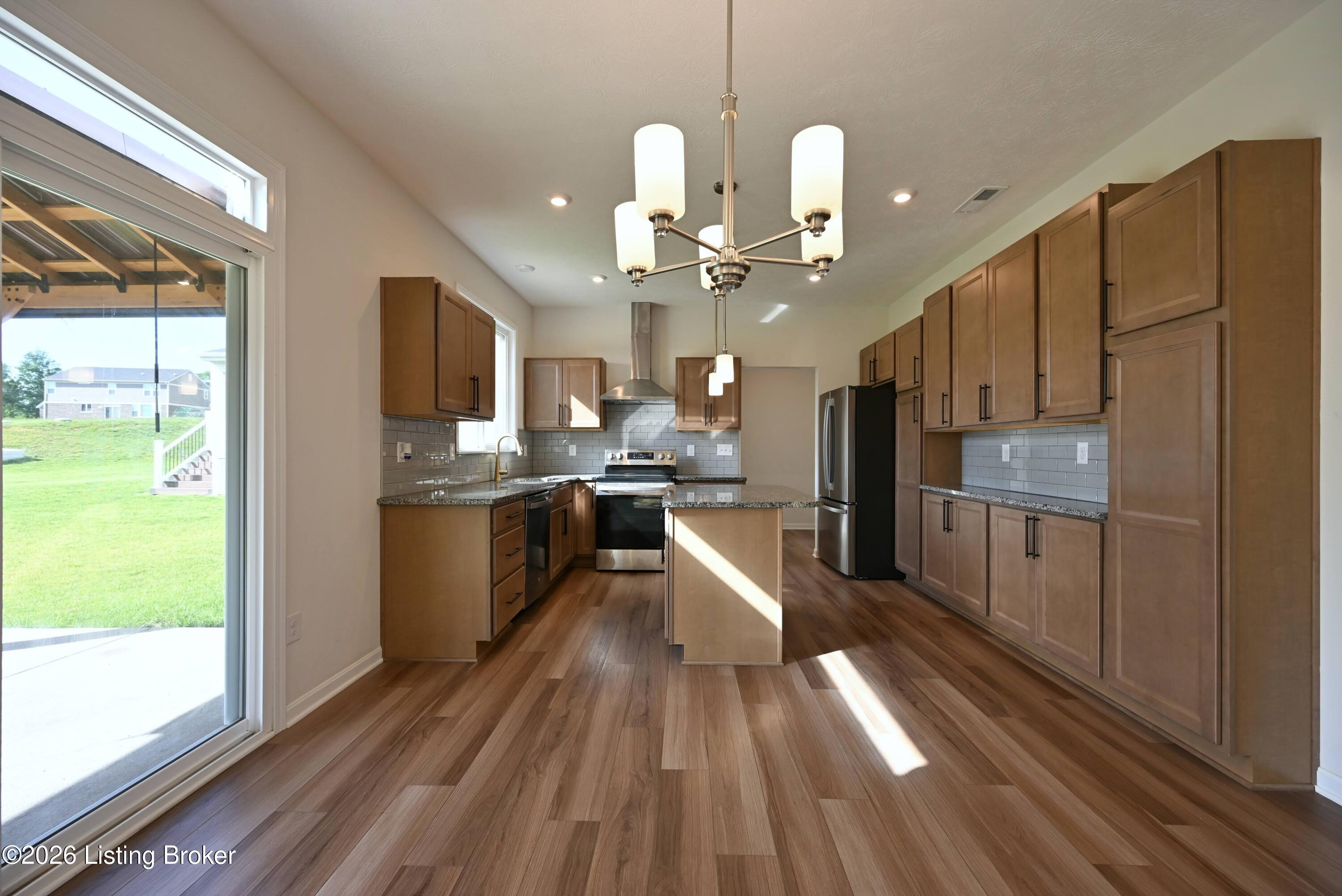 15806 Stonehouse Ct — photo