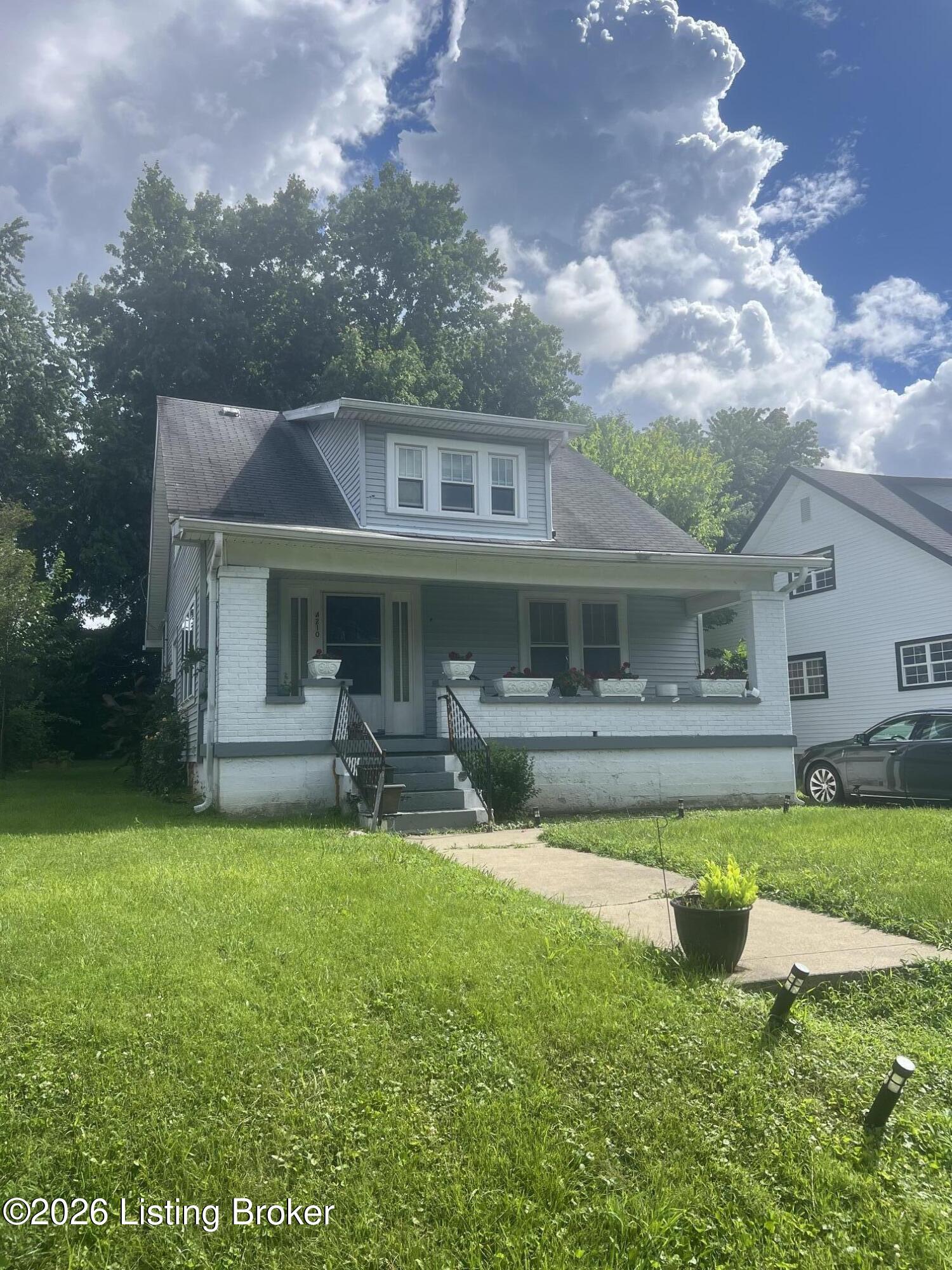 4210 Algonquin Pkwy — photo