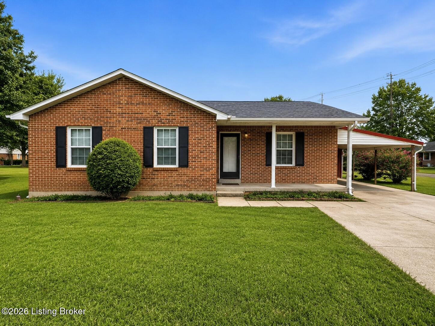 918 Austin Dr — photo