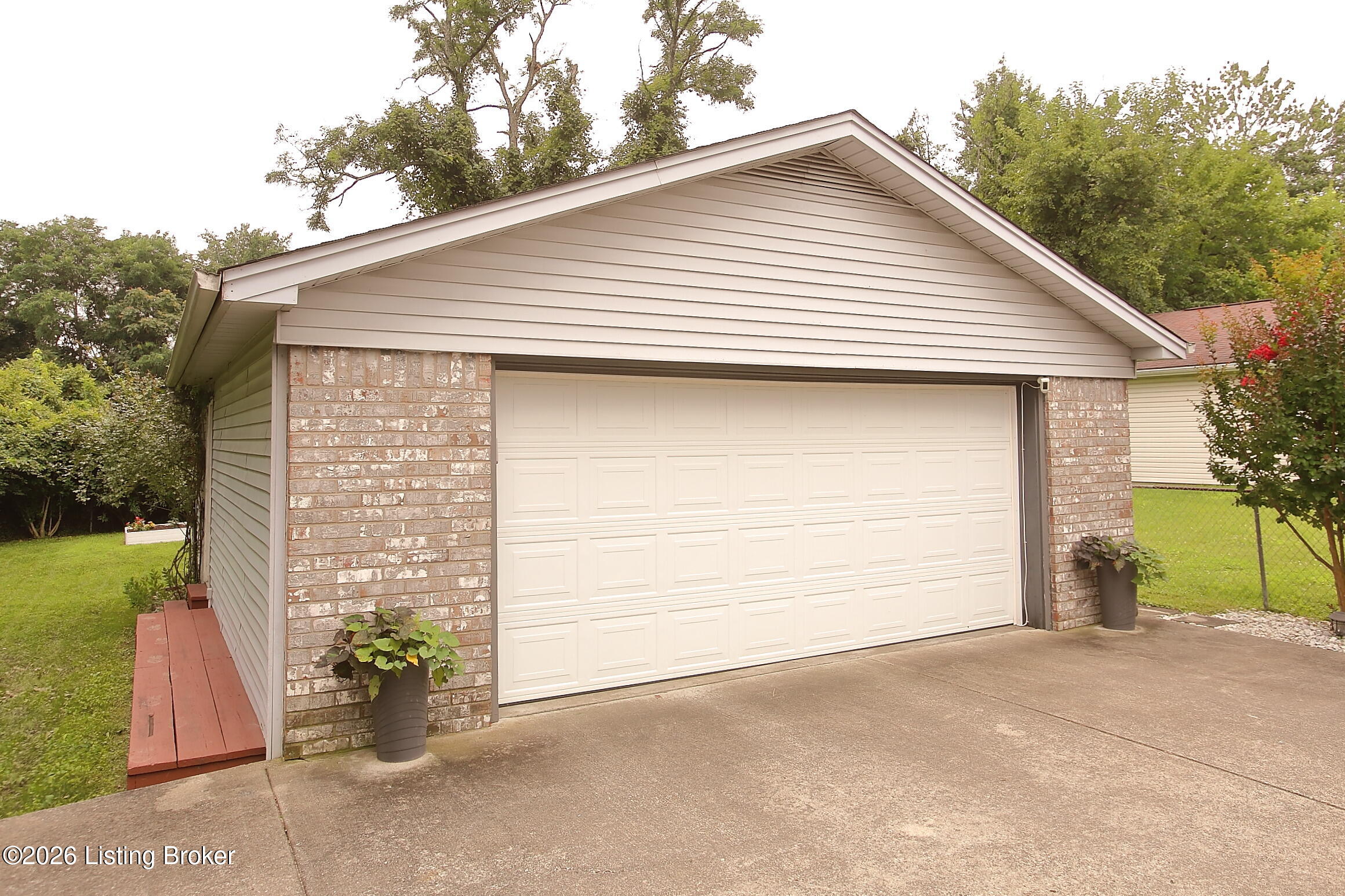 10110 Saint Rene Rd, Louisville, KY 40299 — photo 3
