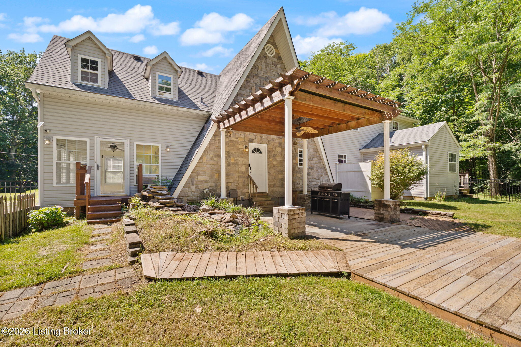 3985 Brooks Hill Rd — photo