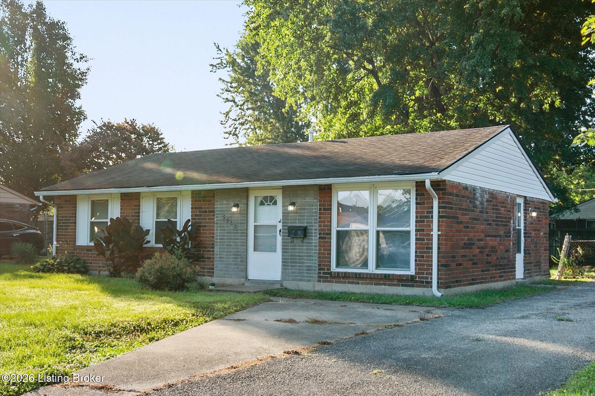5533 Ridgecrest Rd, Louisville, KY 40218 — photo 3
