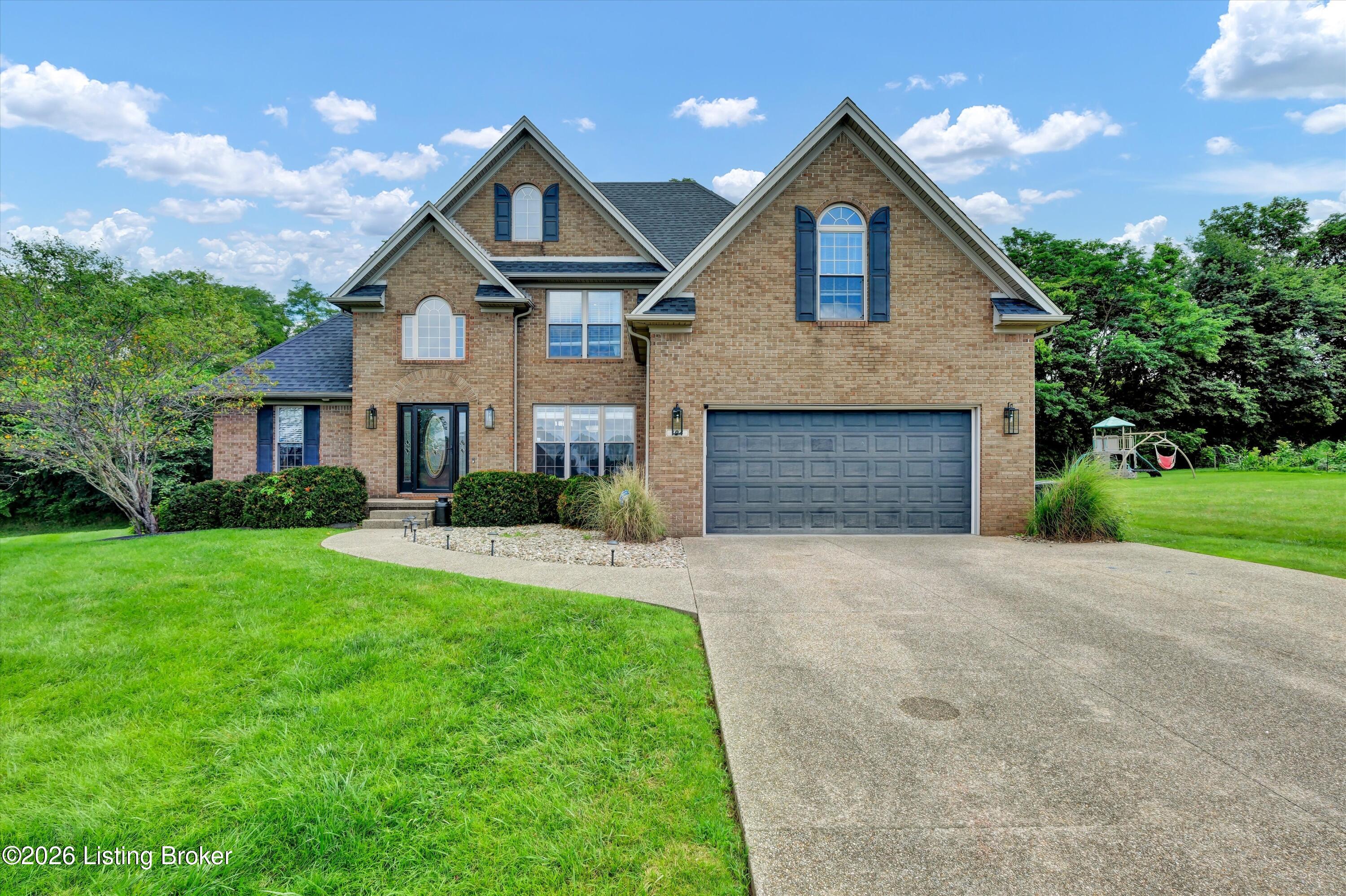 194 Beth Ct — photo