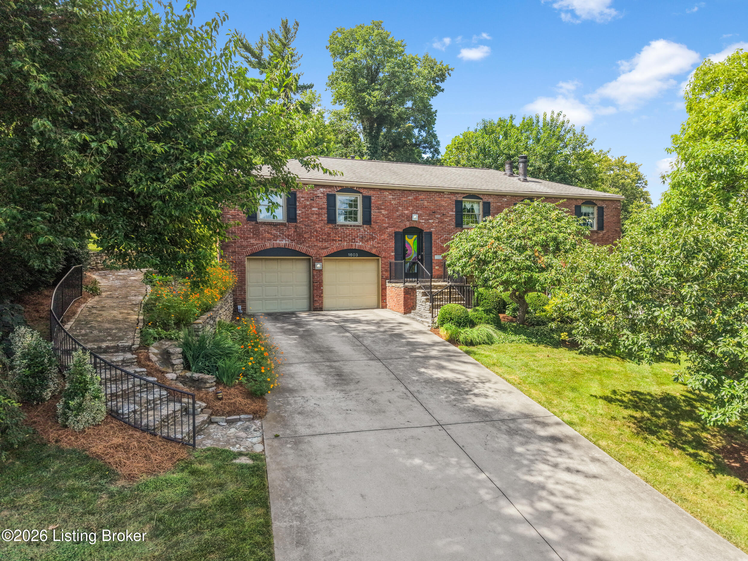 1603 Dunbarton Wynde — photo