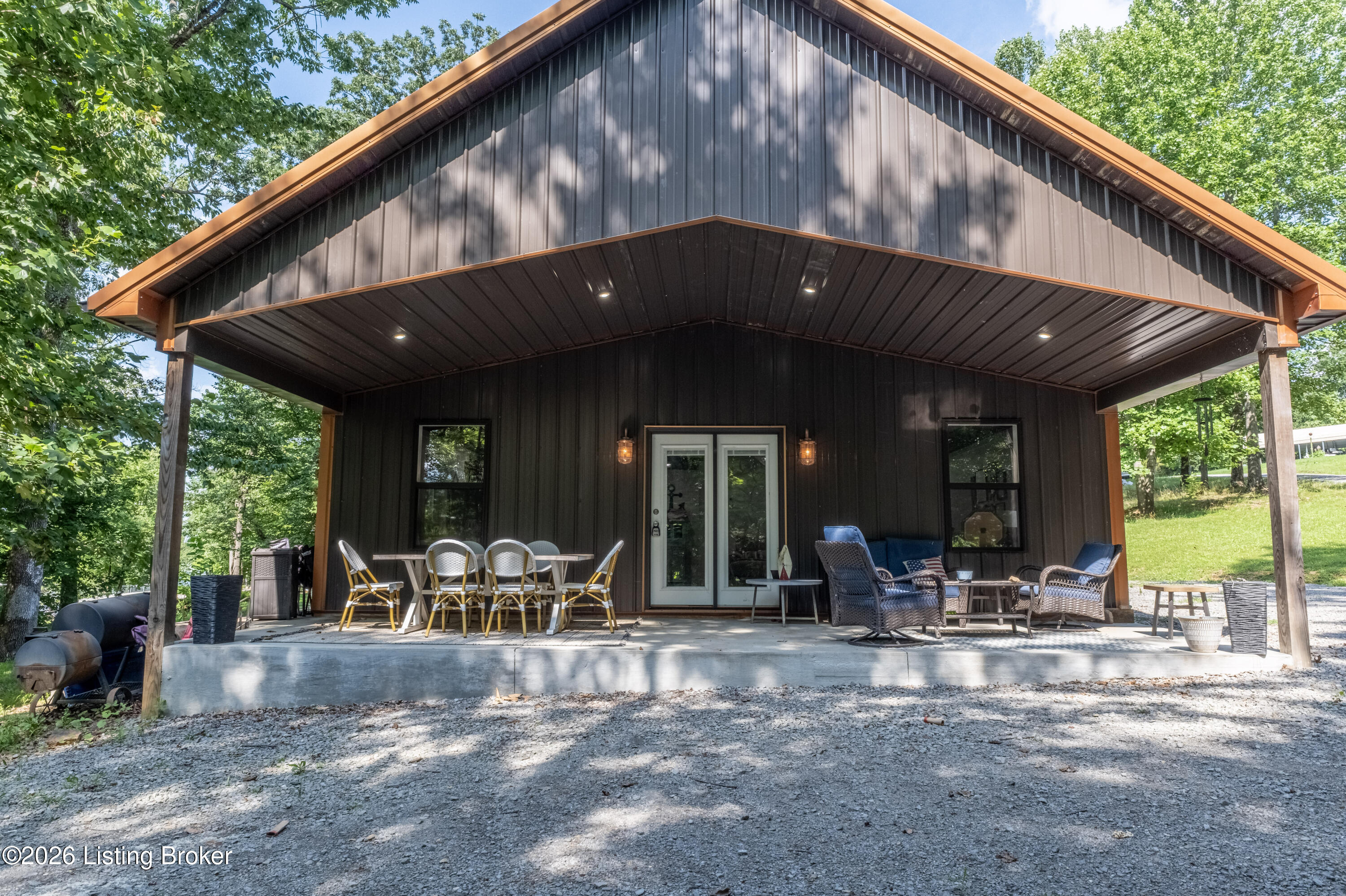 183 Shawnee Cir — photo