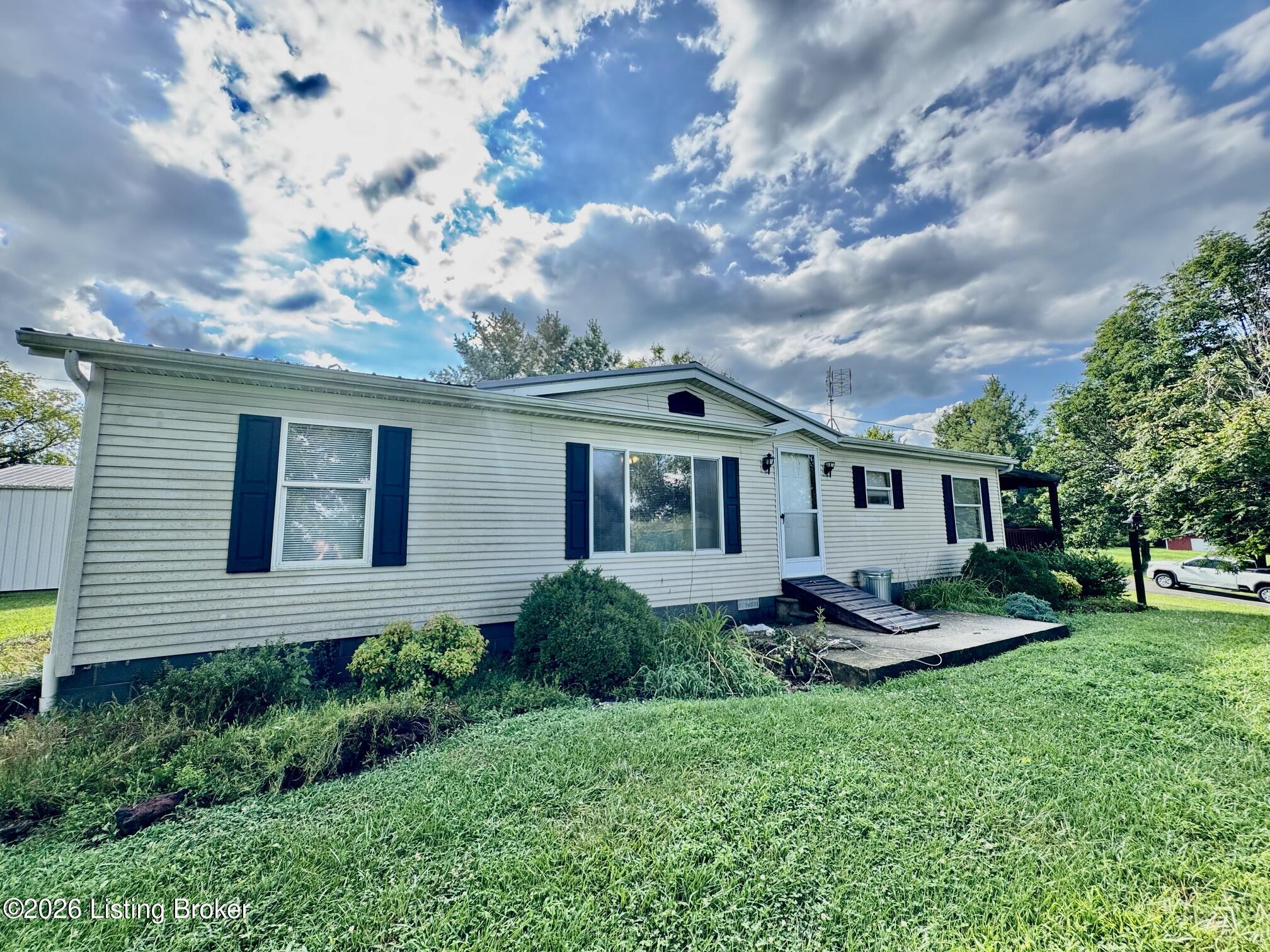 3179 Hwy 555 — photo