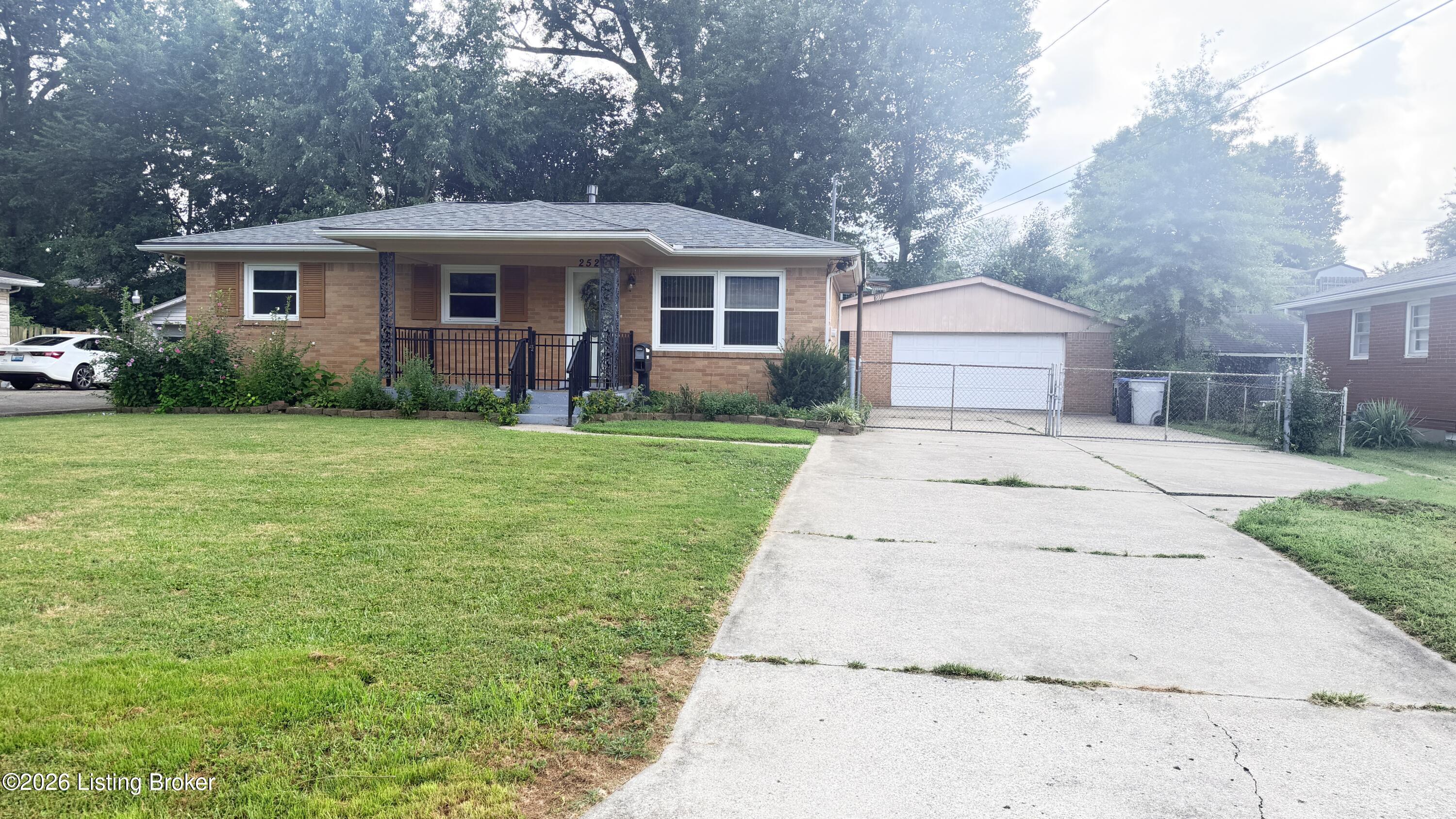 2522 Adrienne Way — photo