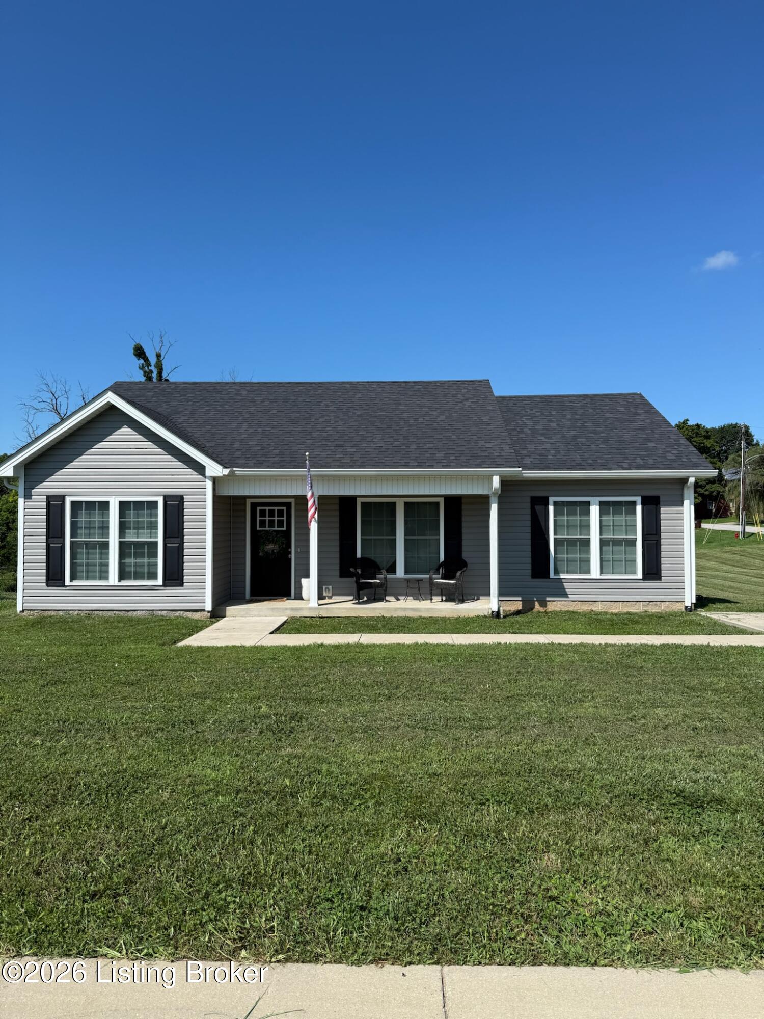 22 Temple Dr — photo