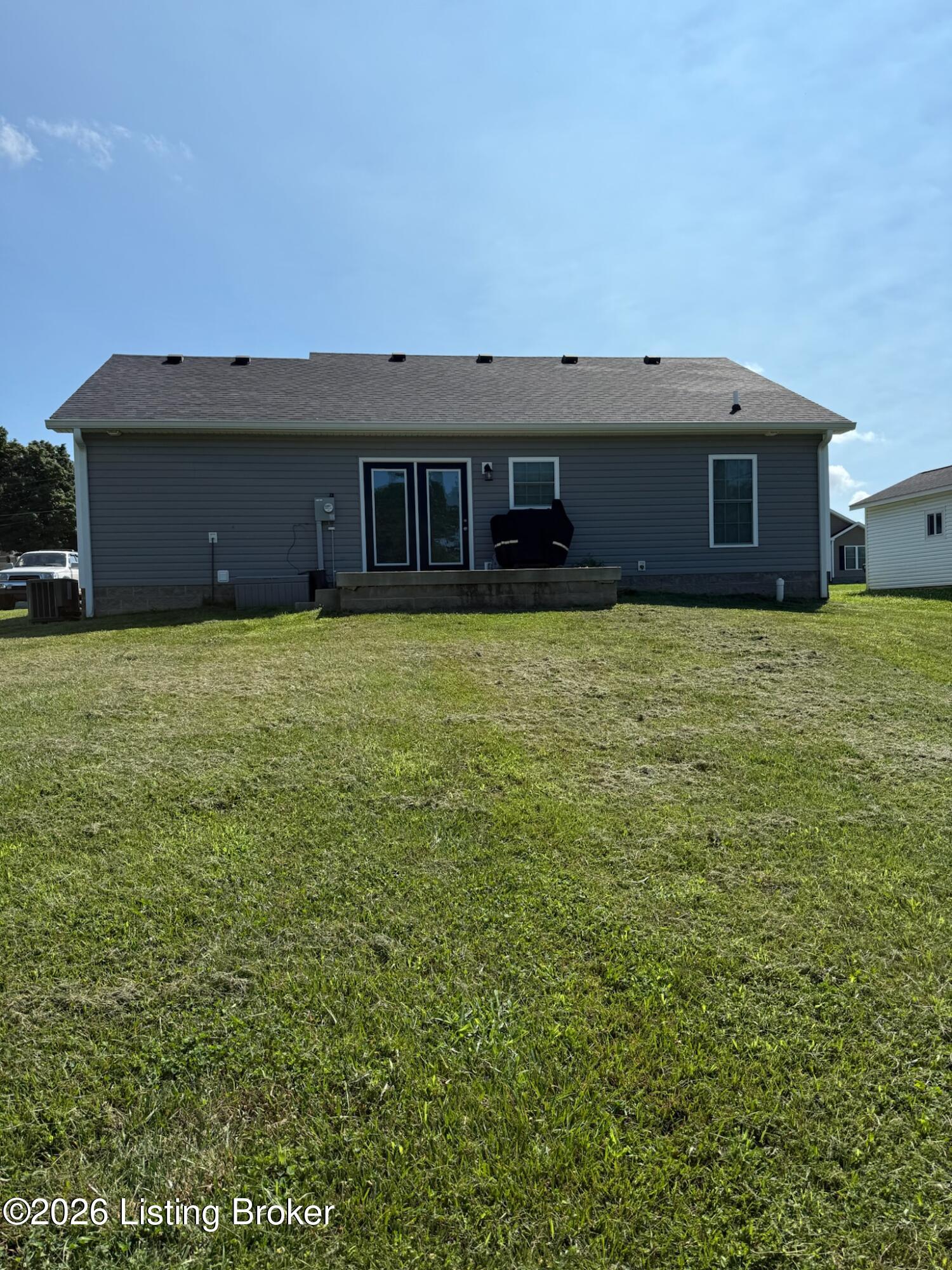 22 Temple Dr, Springfield, KY 40069 — photo 3