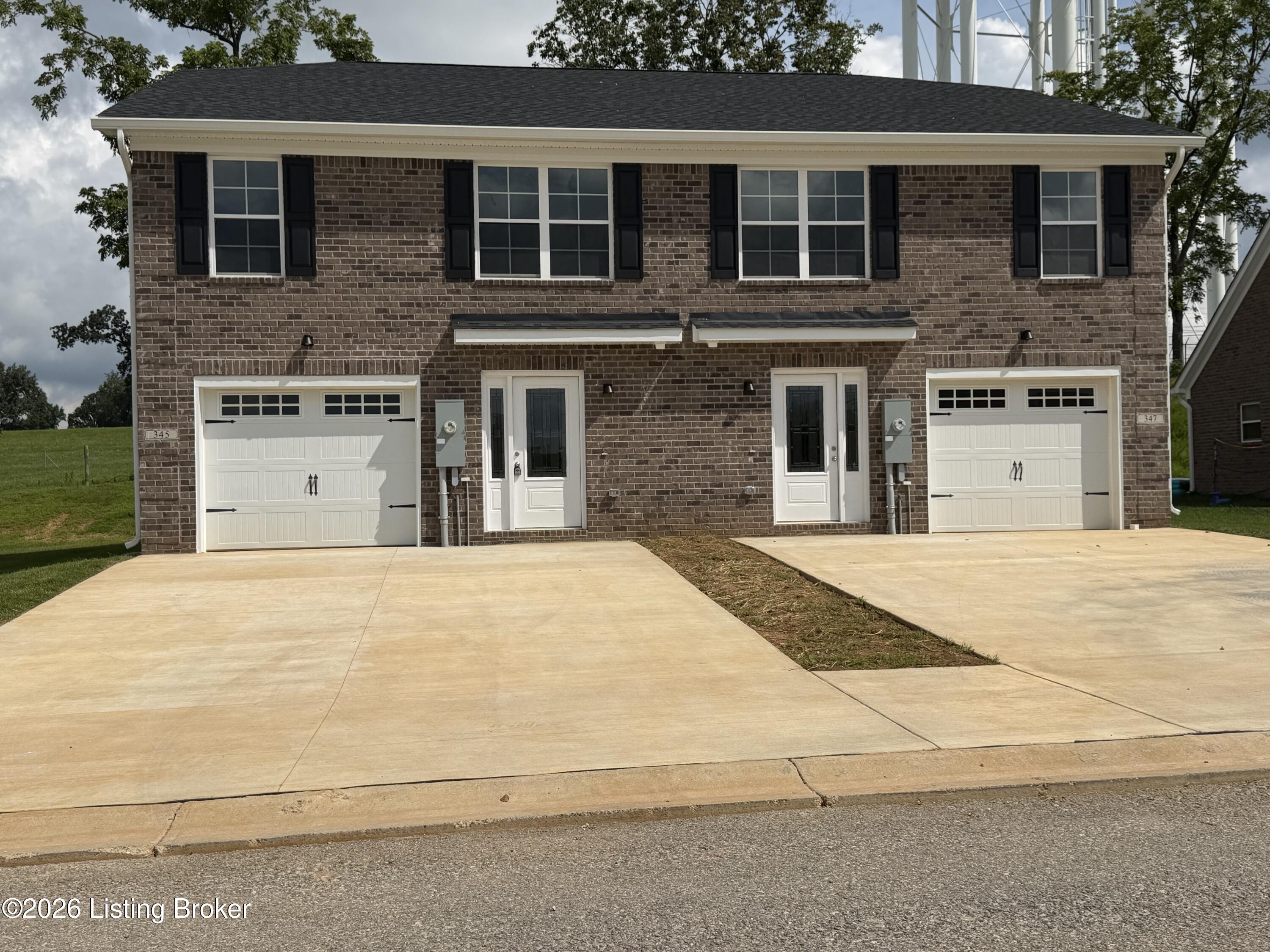 348/350 Breckinridge Cir — photo