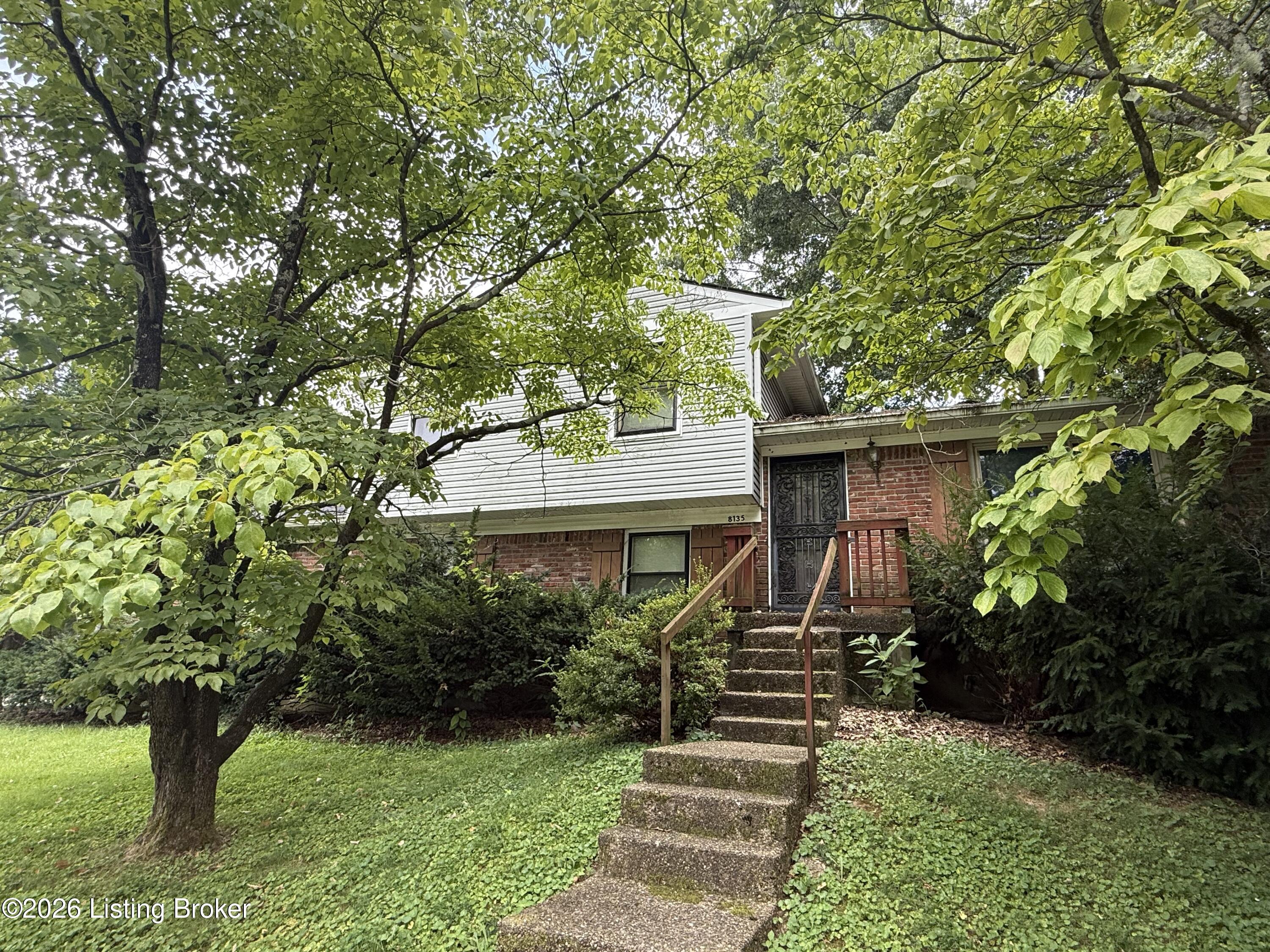 8135 Rochelle Rd, Louisville, KY 40228 — photo 2