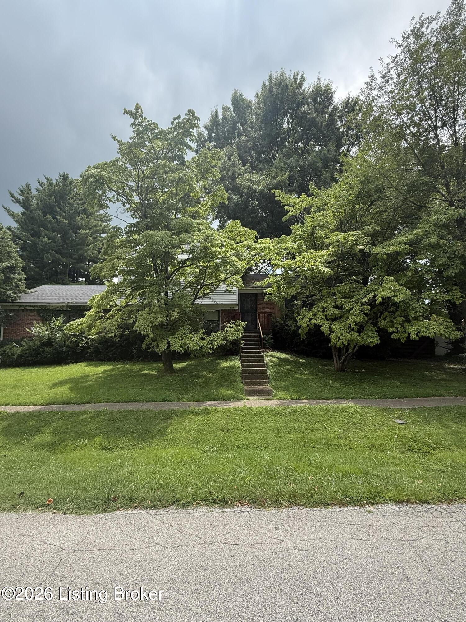 8135 Rochelle Rd, Louisville, KY 40228 — photo 3