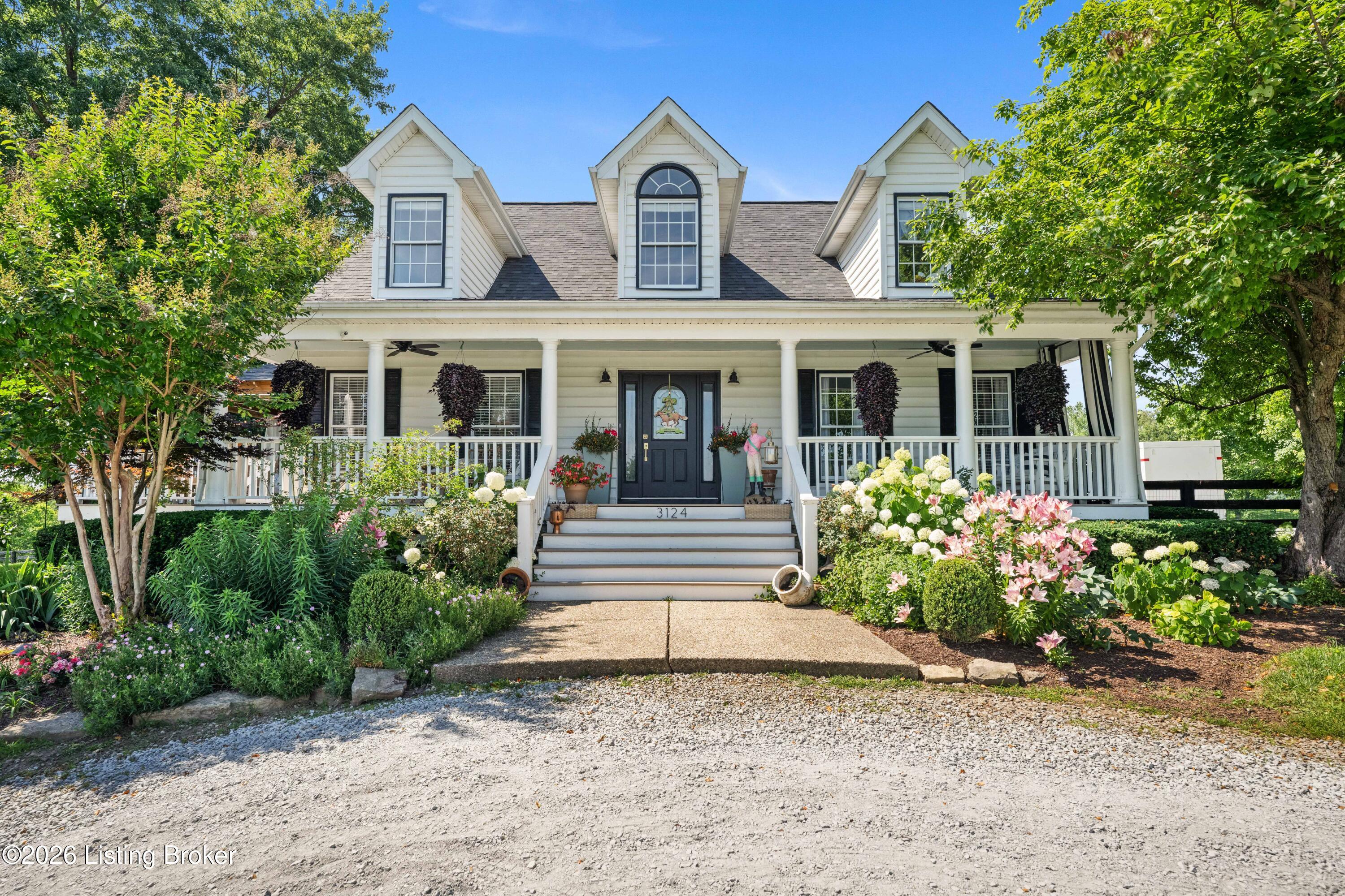 3124 English Way — photo