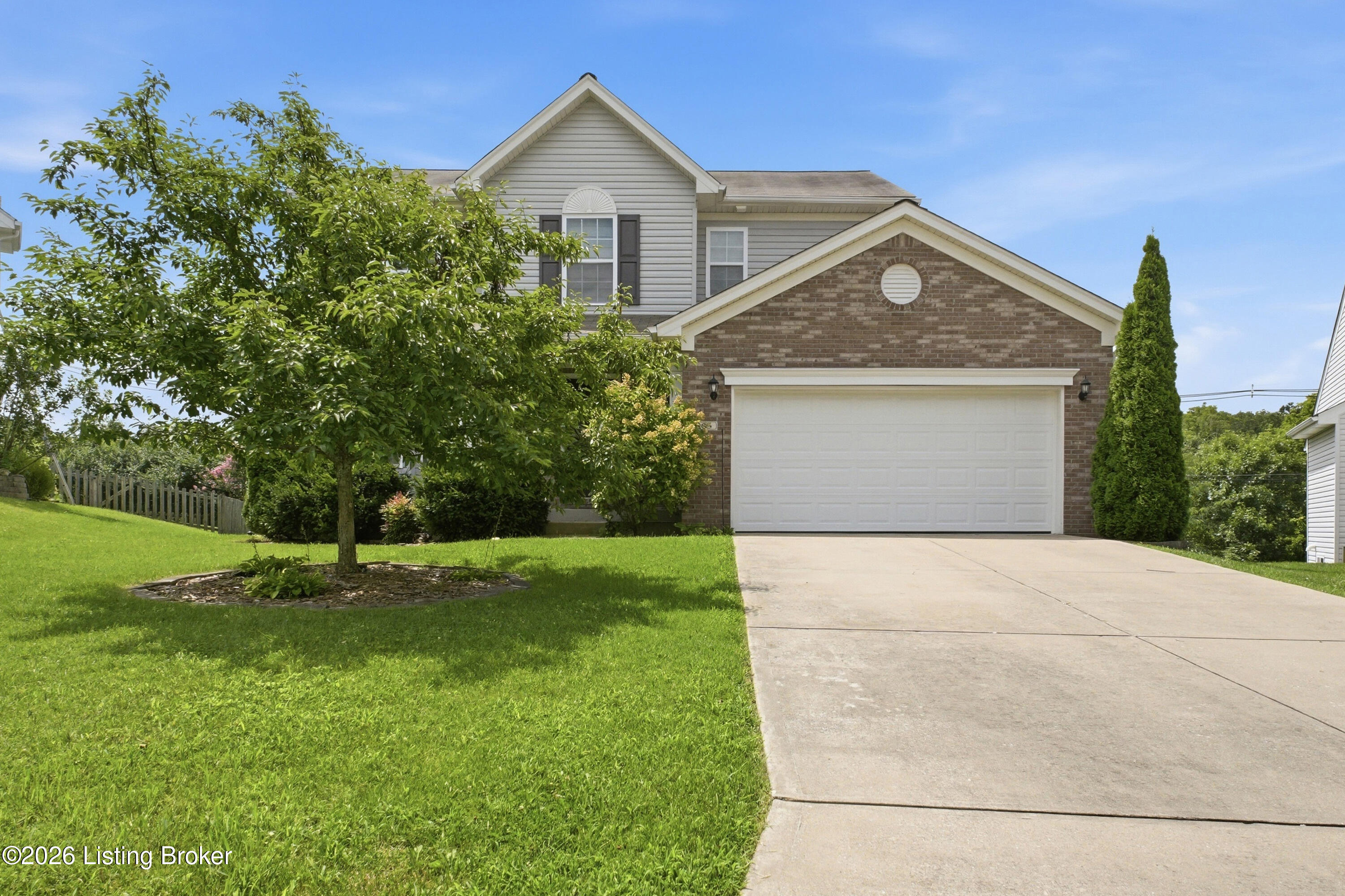 203 Brookfield Hills Ct — photo