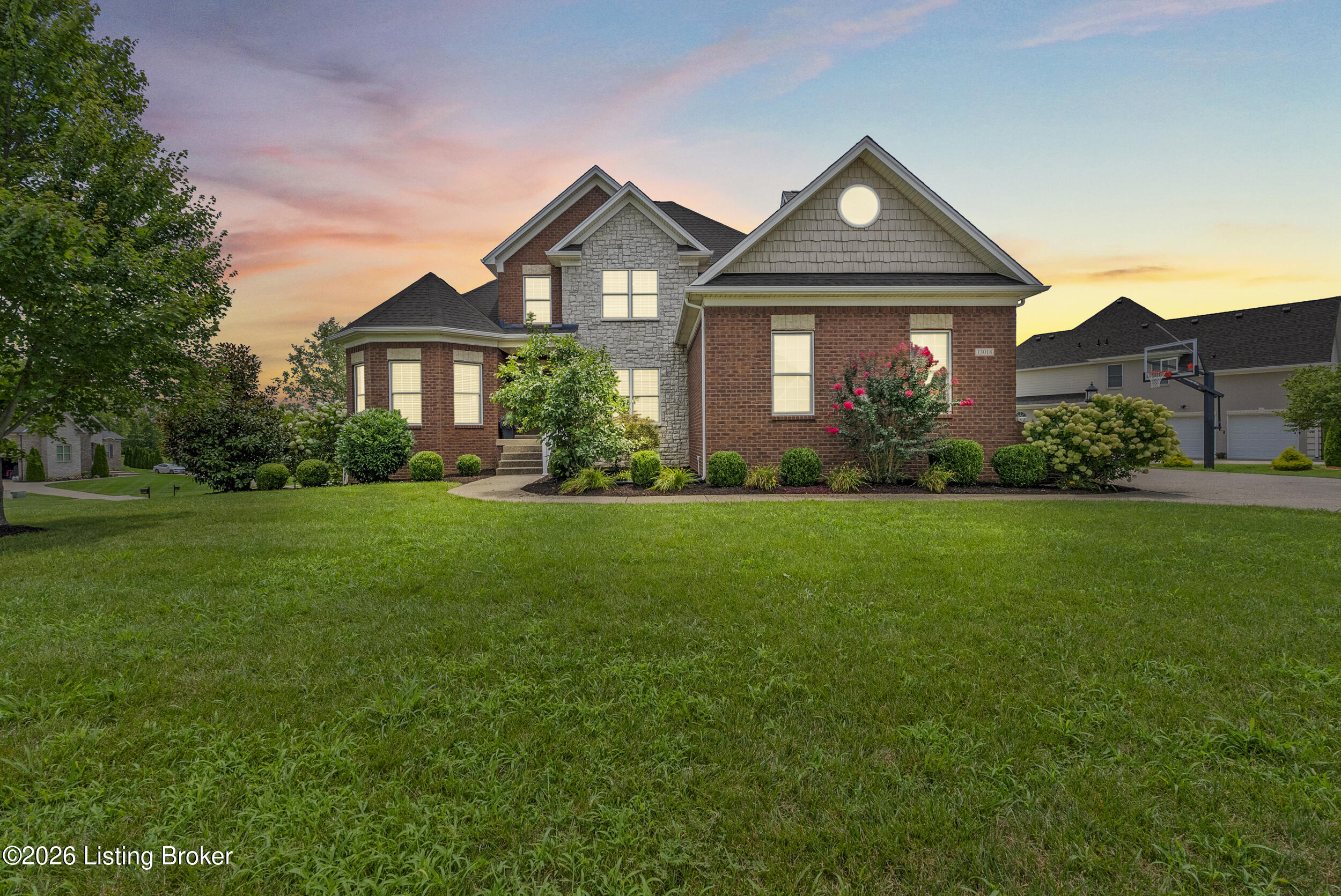 13018 Wellington Way — photo
