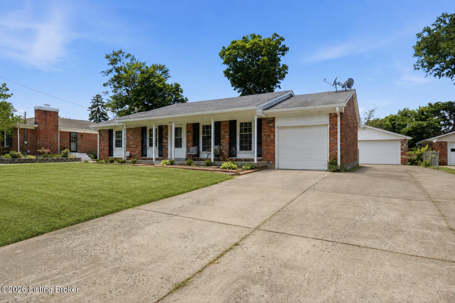 6510 Ridge Cliff Rd, Louisville, KY 40228 — photo 3