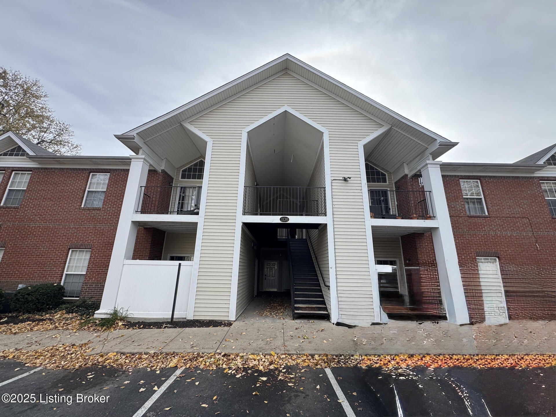 1130 Westlynne Pl 8 — photo