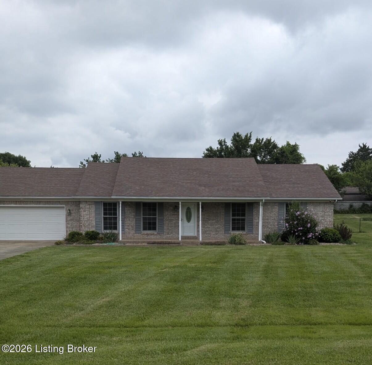 1004 Creek Pointe Dr — photo